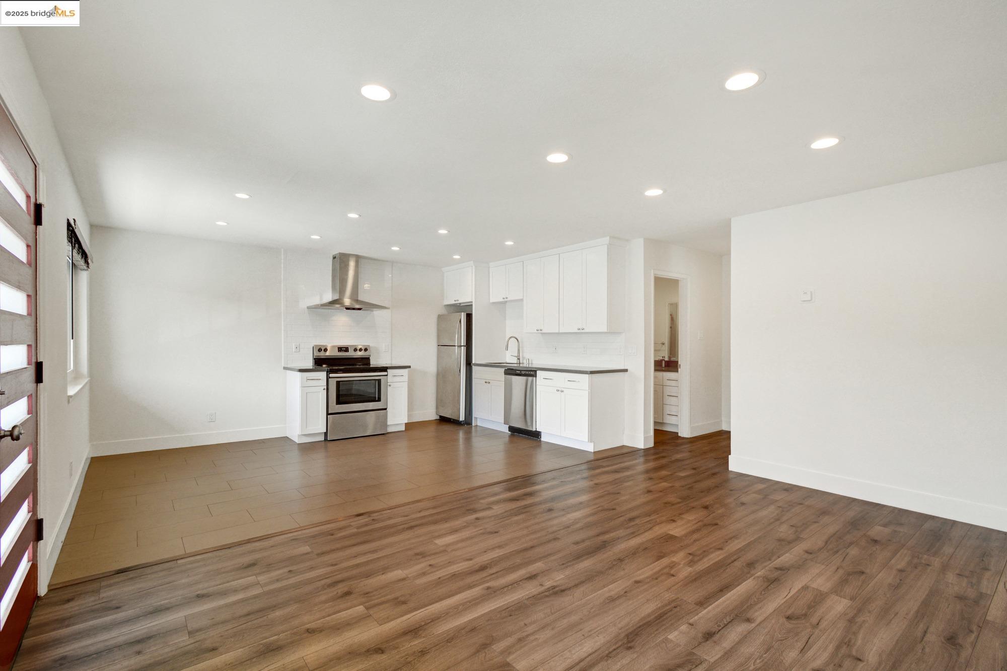 Photo #9: 41101010 Listing: Photo #9