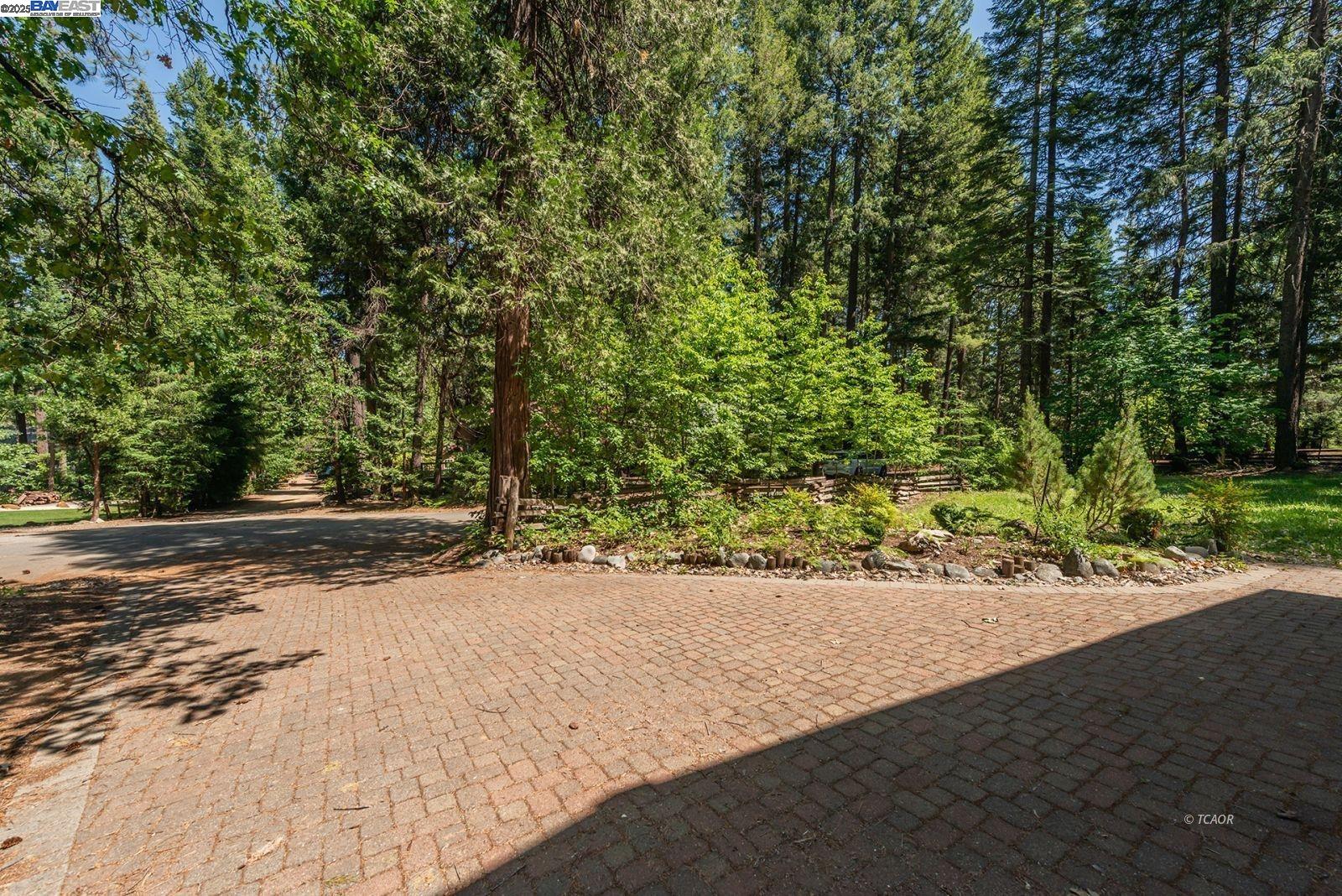 Detail Gallery Image 38 of 48 For 131 Northwoods Estates, Trinity Center,  CA 96091 - 4 Beds | 3 Baths