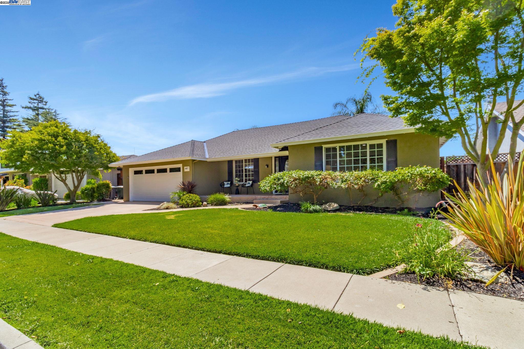 Detail Gallery Image 2 of 38 For 4666 Shearwater Rd, Pleasanton,  CA 94566 - 4 Beds | 2 Baths