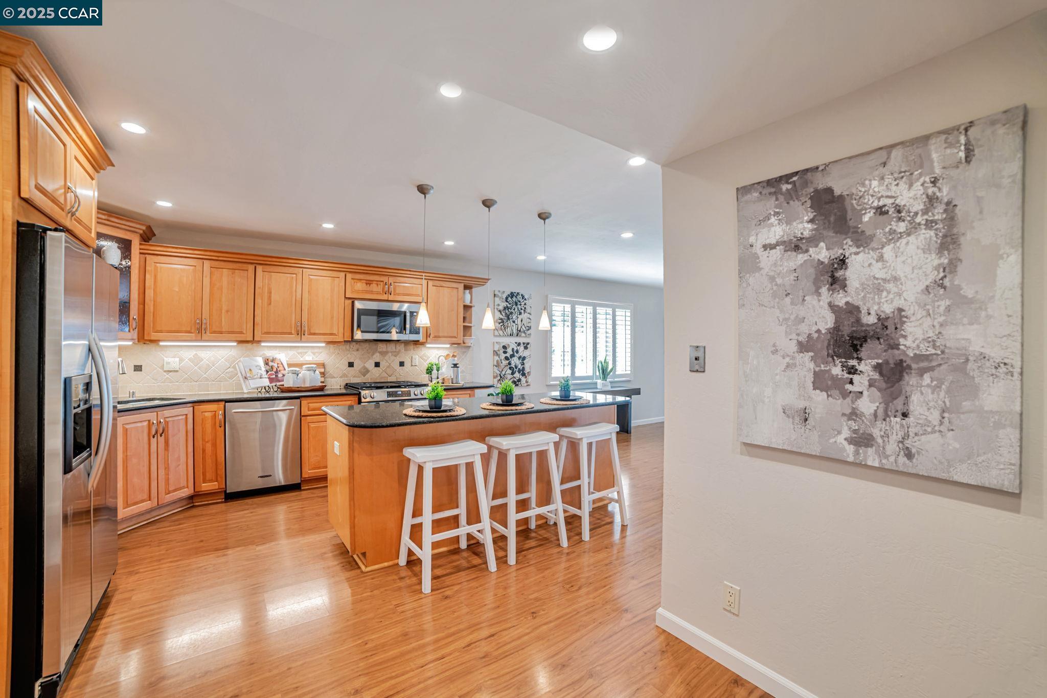 Photo #4: 41101015 Listing 