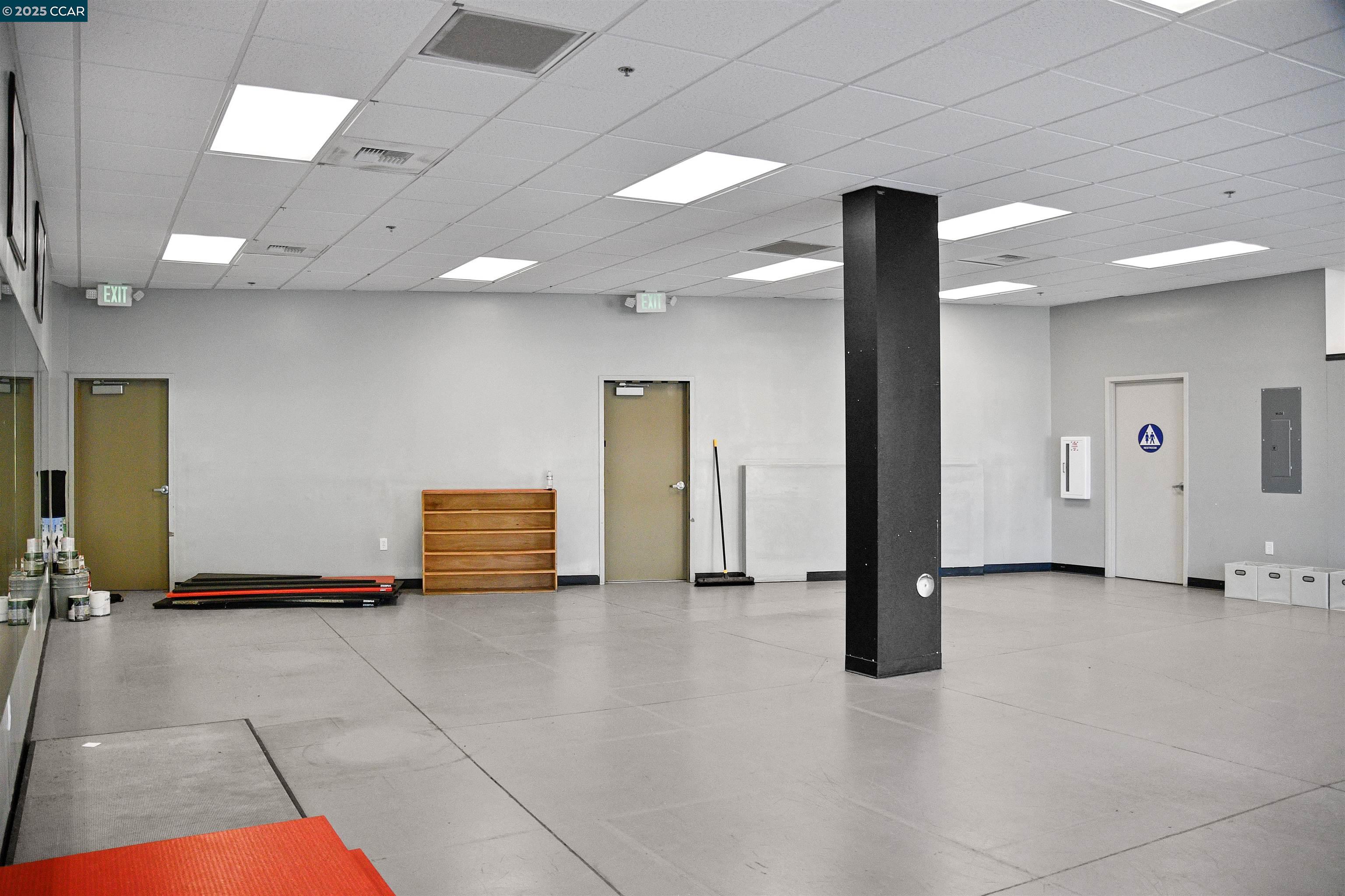 1124 Arnold Dr #102B, Martinez, California 94553, ,Commercial Lease,For Rent,1124 Arnold Dr #102B,41101017