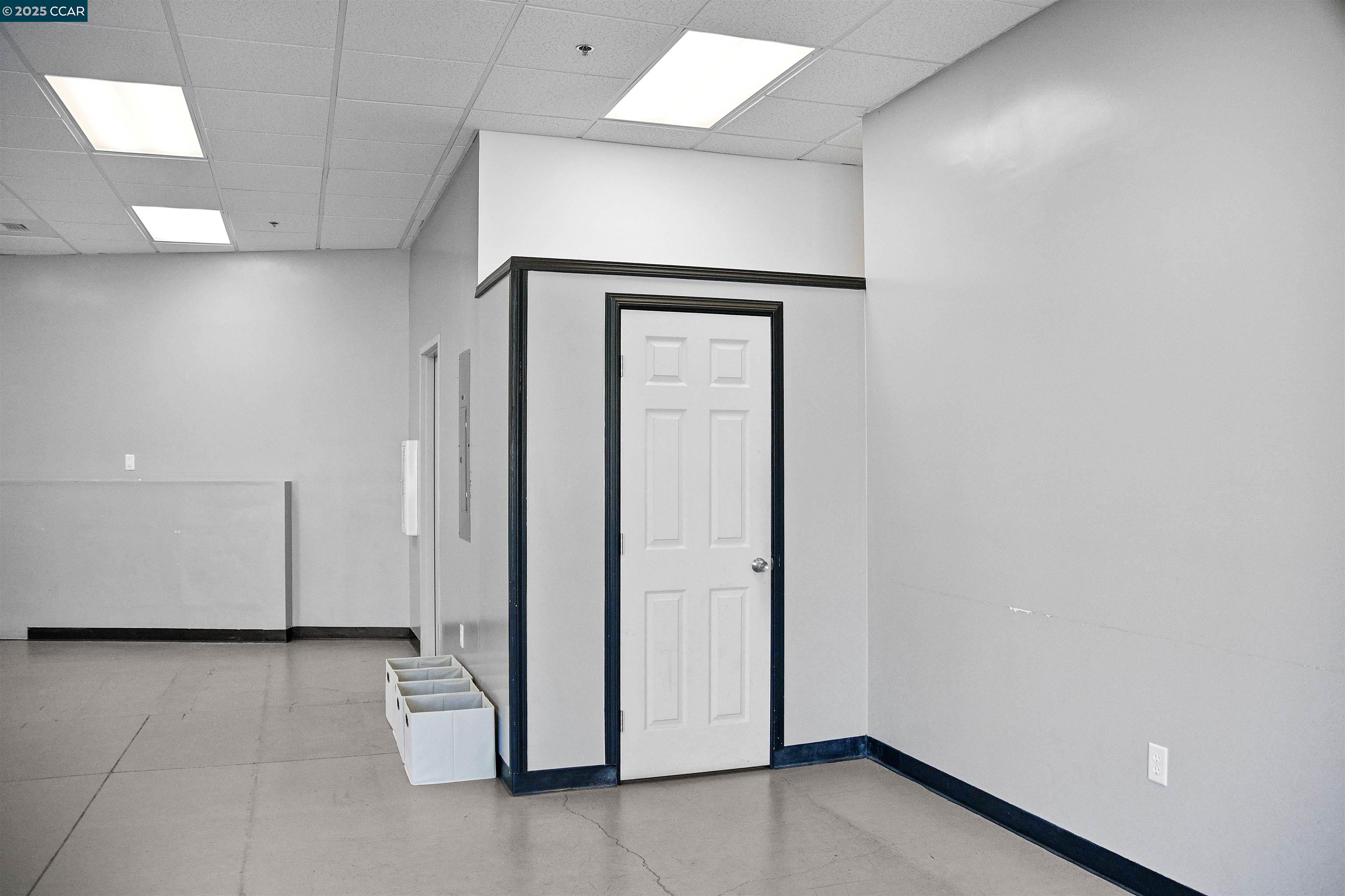 1124 Arnold Dr #102B, Martinez, California 94553, ,Commercial Lease,For Rent,1124 Arnold Dr #102B,41101017