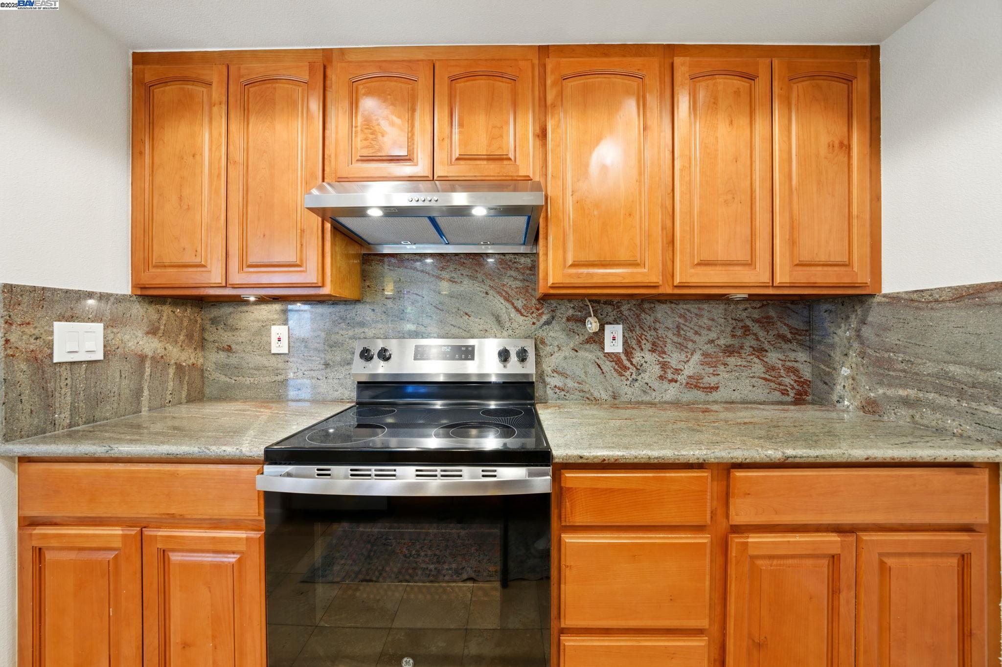Photo #10: 41101035 Listing: Photo #10