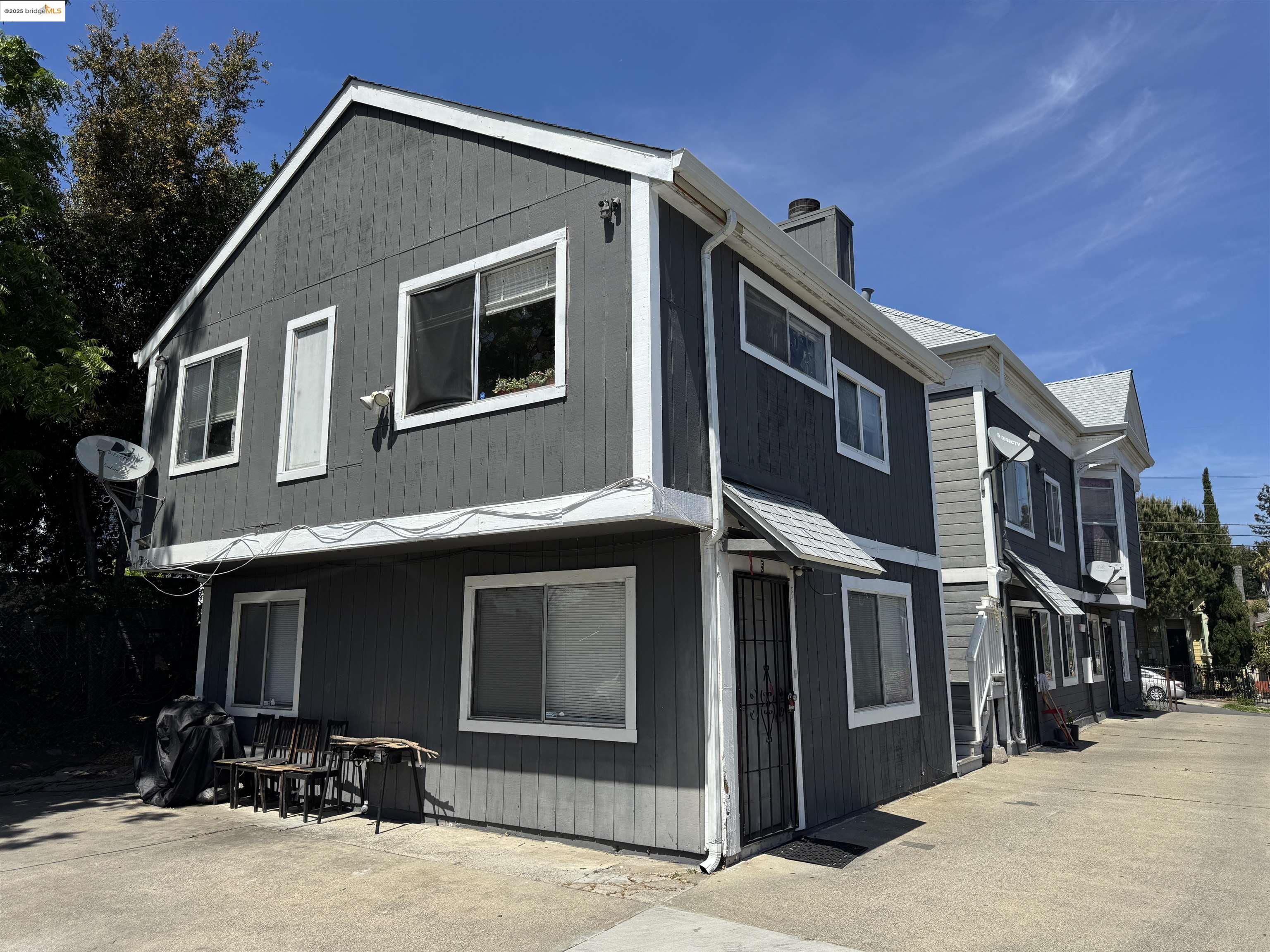 Detail Gallery Image 3 of 12 For 2151 E 24th Street, Oakland,  CA 94606 - – Beds | – Baths