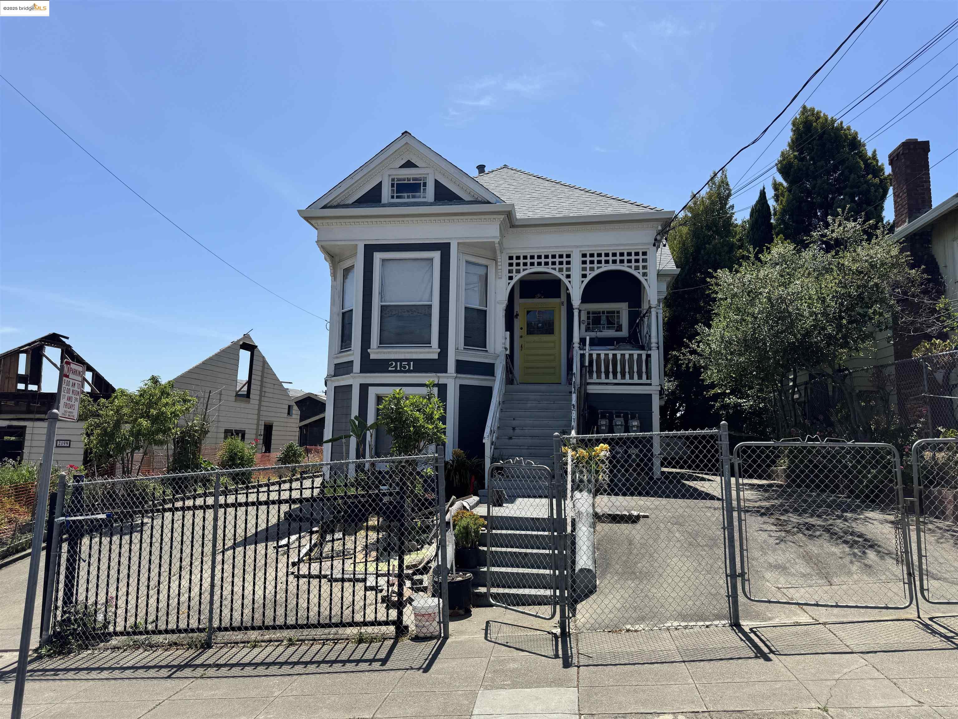 Detail Gallery Image 6 of 12 For 2151 E 24th Street, Oakland,  CA 94606 - – Beds | – Baths