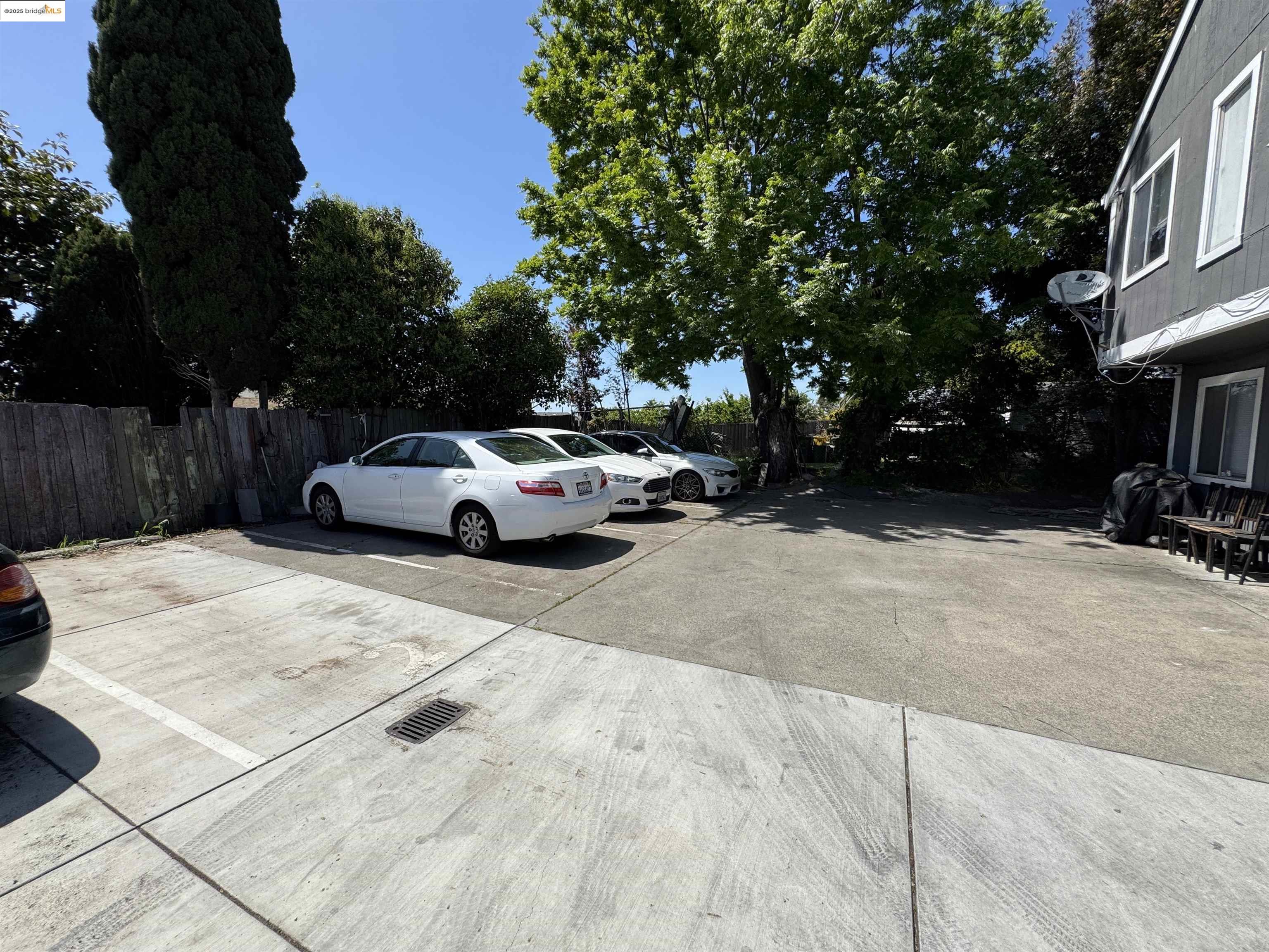 Detail Gallery Image 7 of 12 For 2151 E 24th Street, Oakland,  CA 94606 - – Beds | – Baths