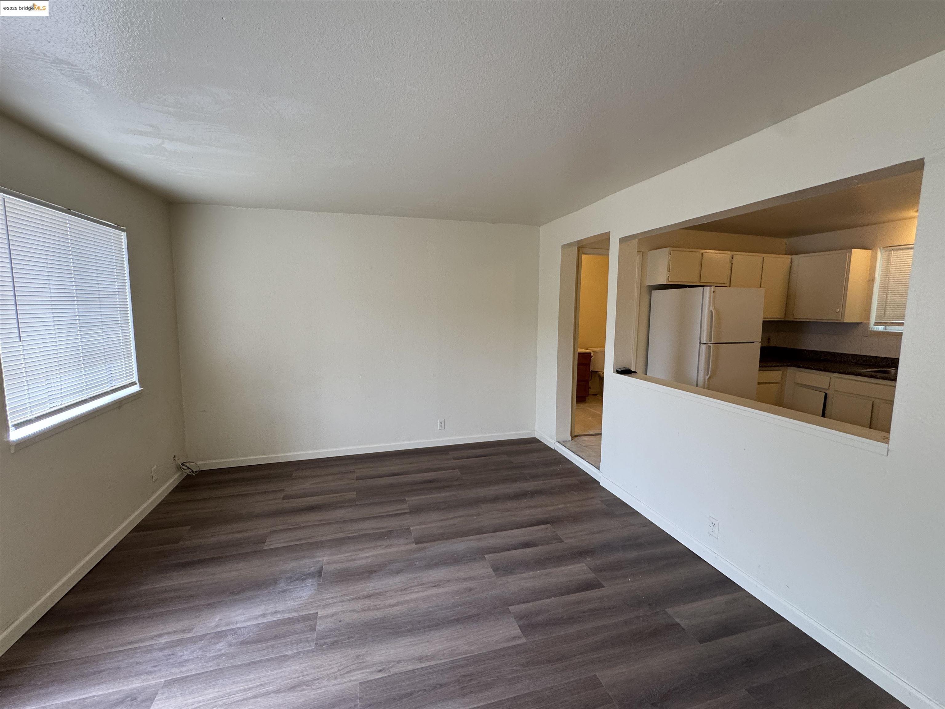 Detail Gallery Image 8 of 12 For 2151 E 24th Street, Oakland,  CA 94606 - – Beds | – Baths