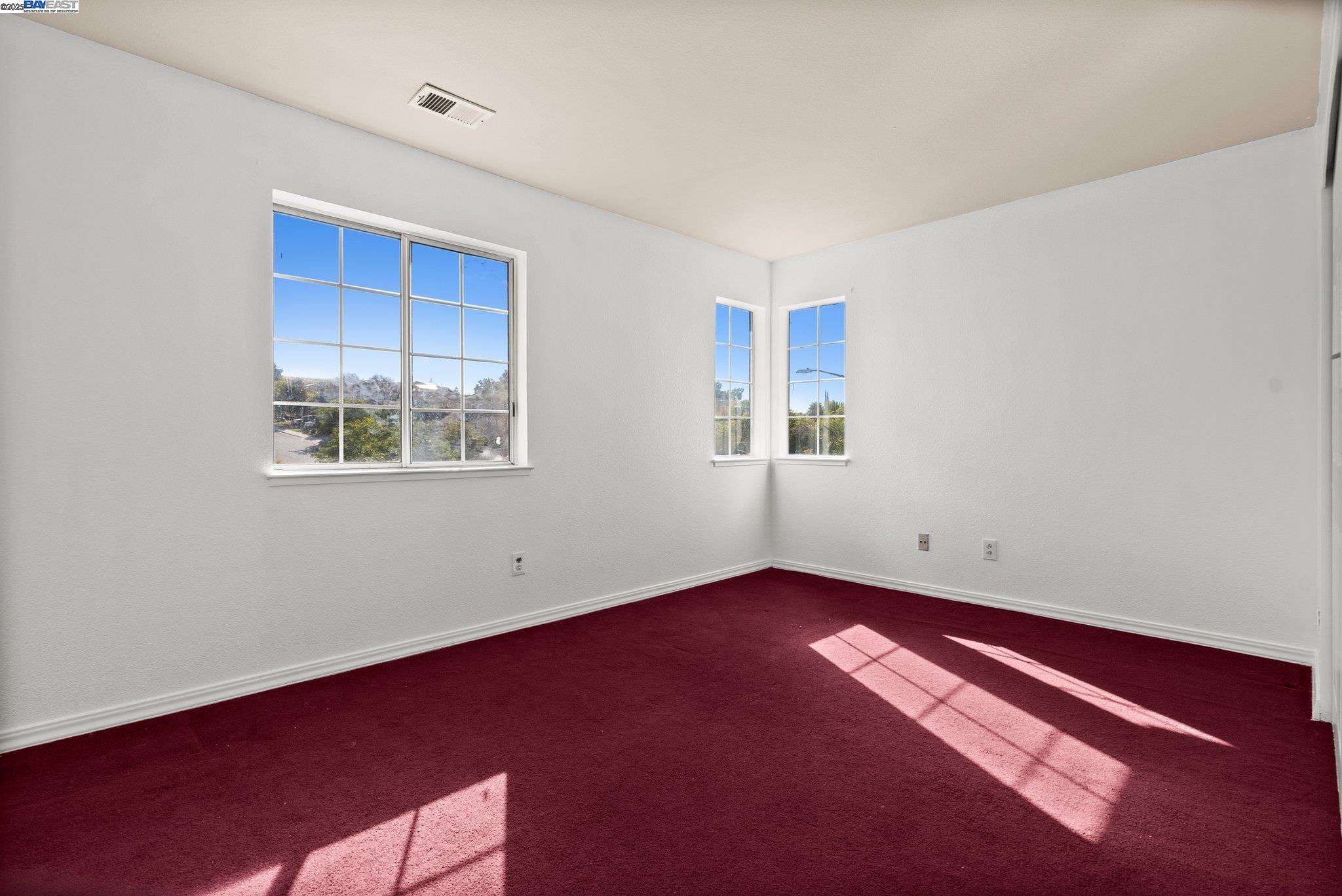Detail Gallery Image 13 of 47 For 2205 Mark Twain, Antioch,  CA 94531 - 5 Beds | 2/1 Baths