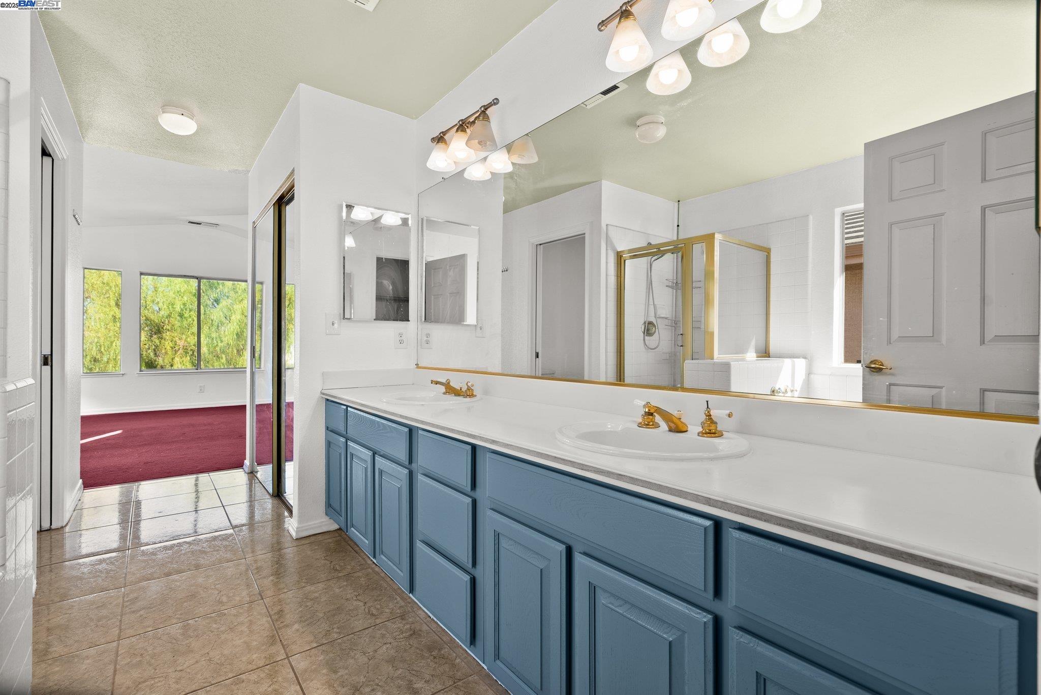 Detail Gallery Image 14 of 47 For 2205 Mark Twain, Antioch,  CA 94531 - 5 Beds | 2/1 Baths