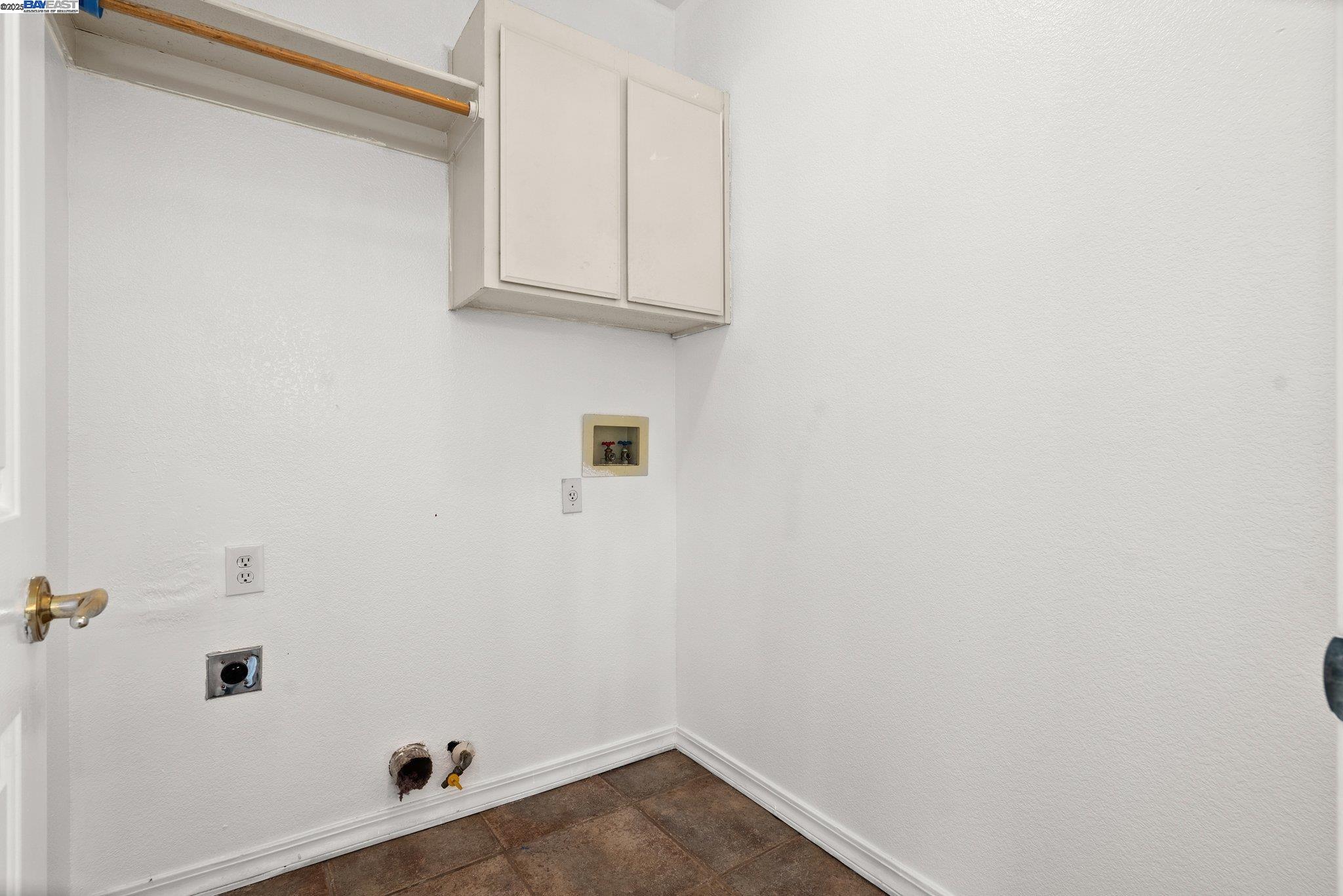 Detail Gallery Image 30 of 47 For 2205 Mark Twain, Antioch,  CA 94531 - 5 Beds | 2/1 Baths