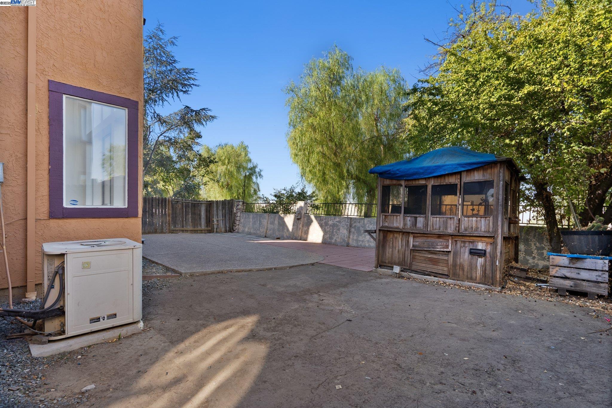 Detail Gallery Image 35 of 47 For 2205 Mark Twain, Antioch,  CA 94531 - 5 Beds | 2/1 Baths