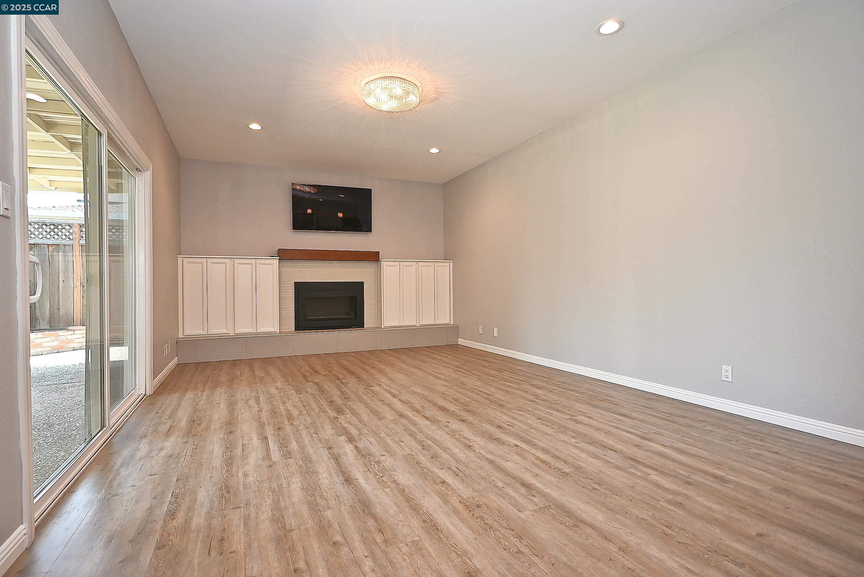 Detail Gallery Image 14 of 32 For 530 Hazel Street, Livermore,  CA 94550 - 3 Beds | 2 Baths