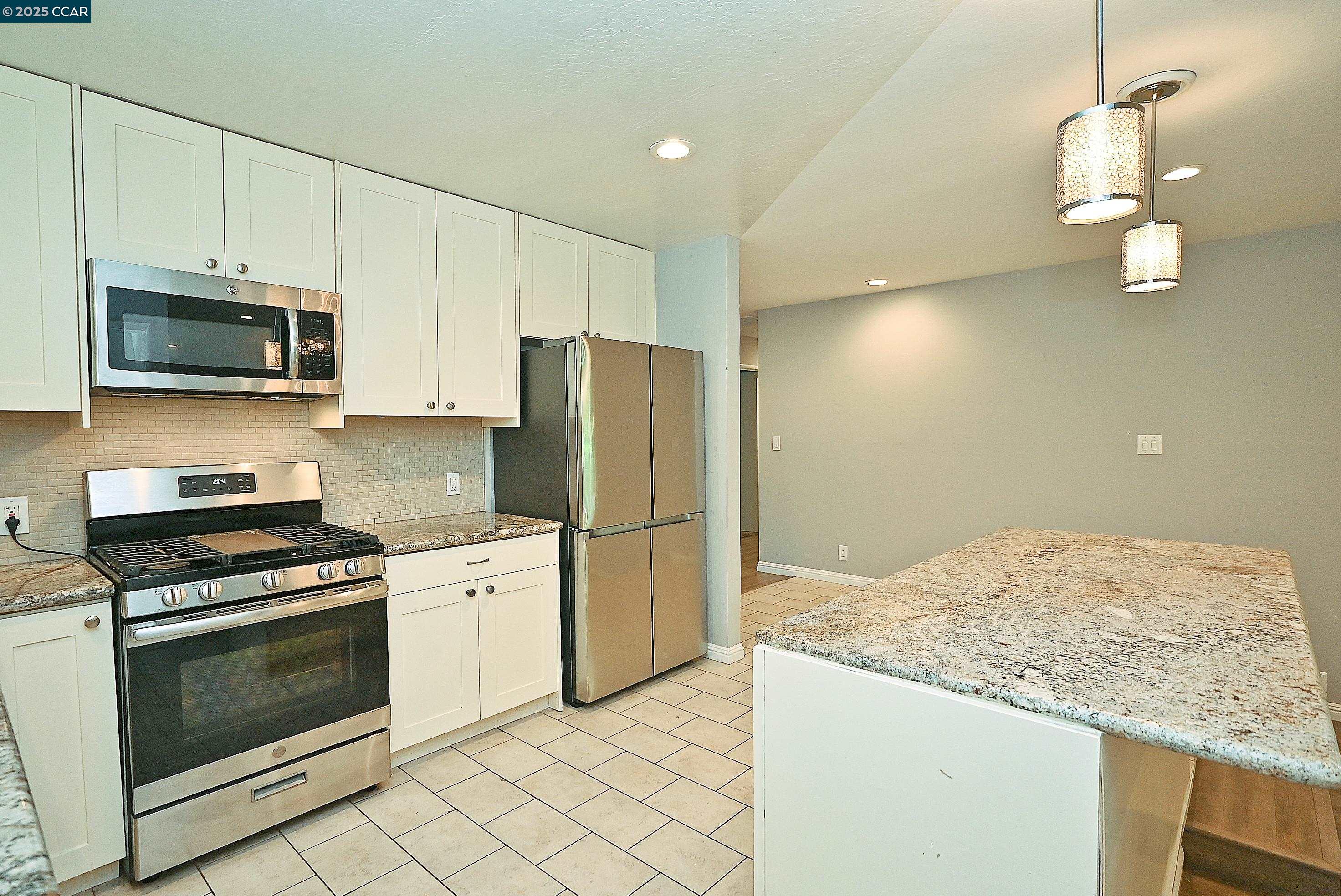 Detail Gallery Image 9 of 32 For 530 Hazel Street, Livermore,  CA 94550 - 3 Beds | 2 Baths