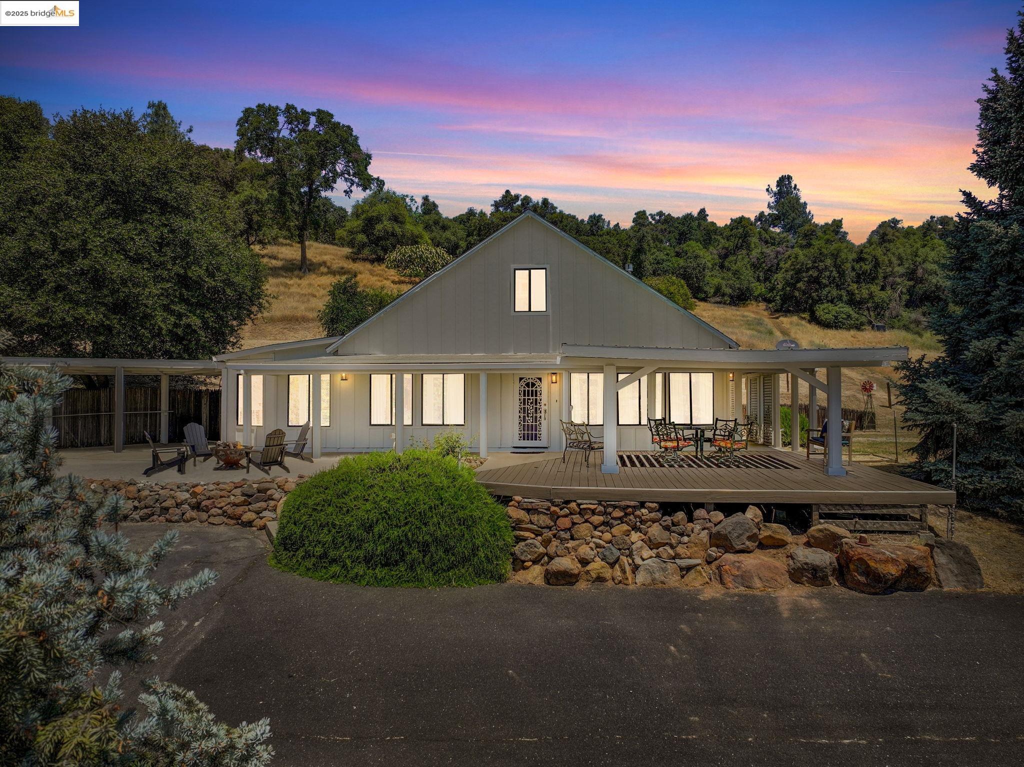 Detail Gallery Image 1 of 1 For 20020 Peppermint Falls Rd, Jamestown,  CA 95327 - 3 Beds | 2 Baths