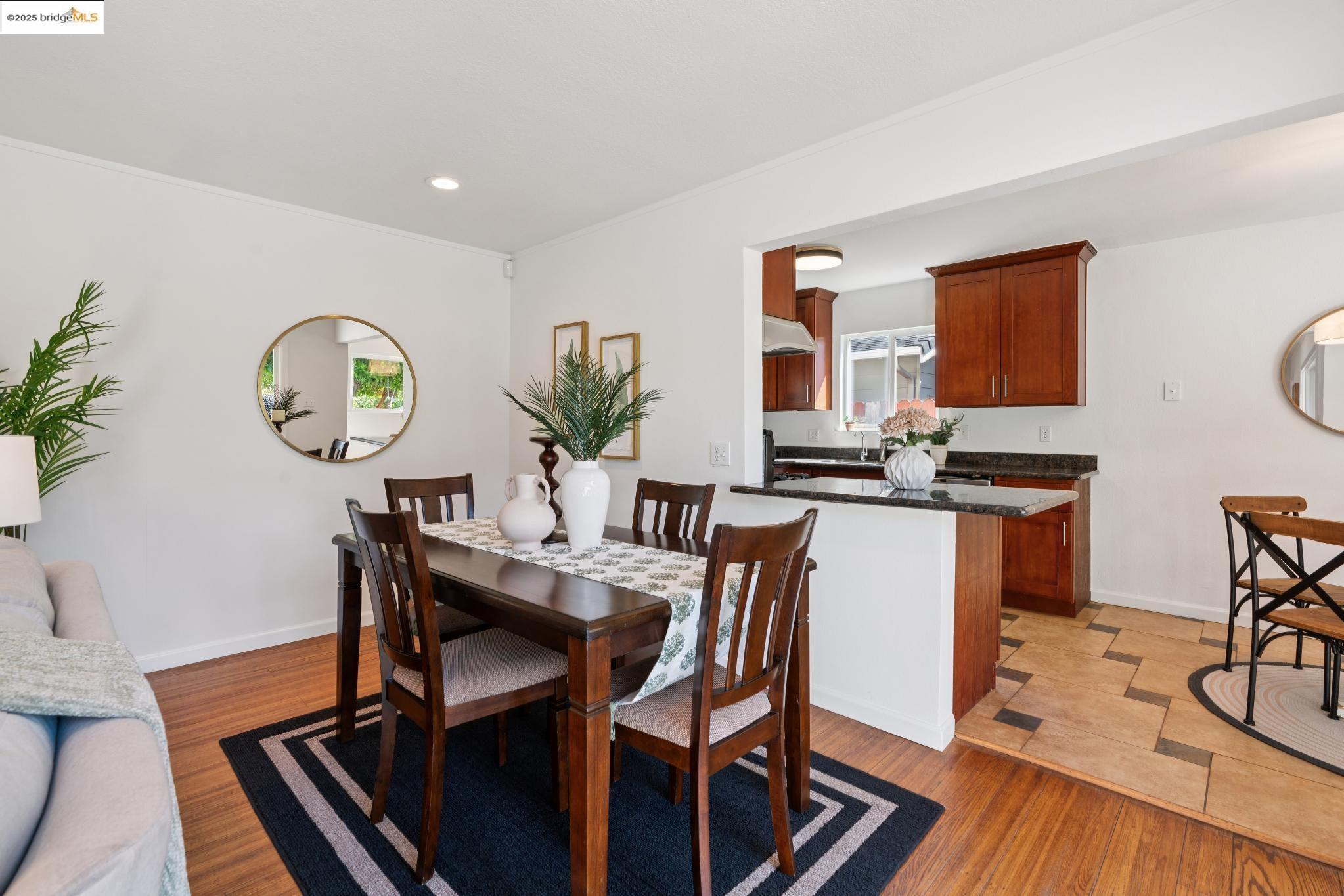 Detail Gallery Image 11 of 43 For 2309 Potrero Ct, Pinole,  CA 94564 - 3 Beds | 2 Baths