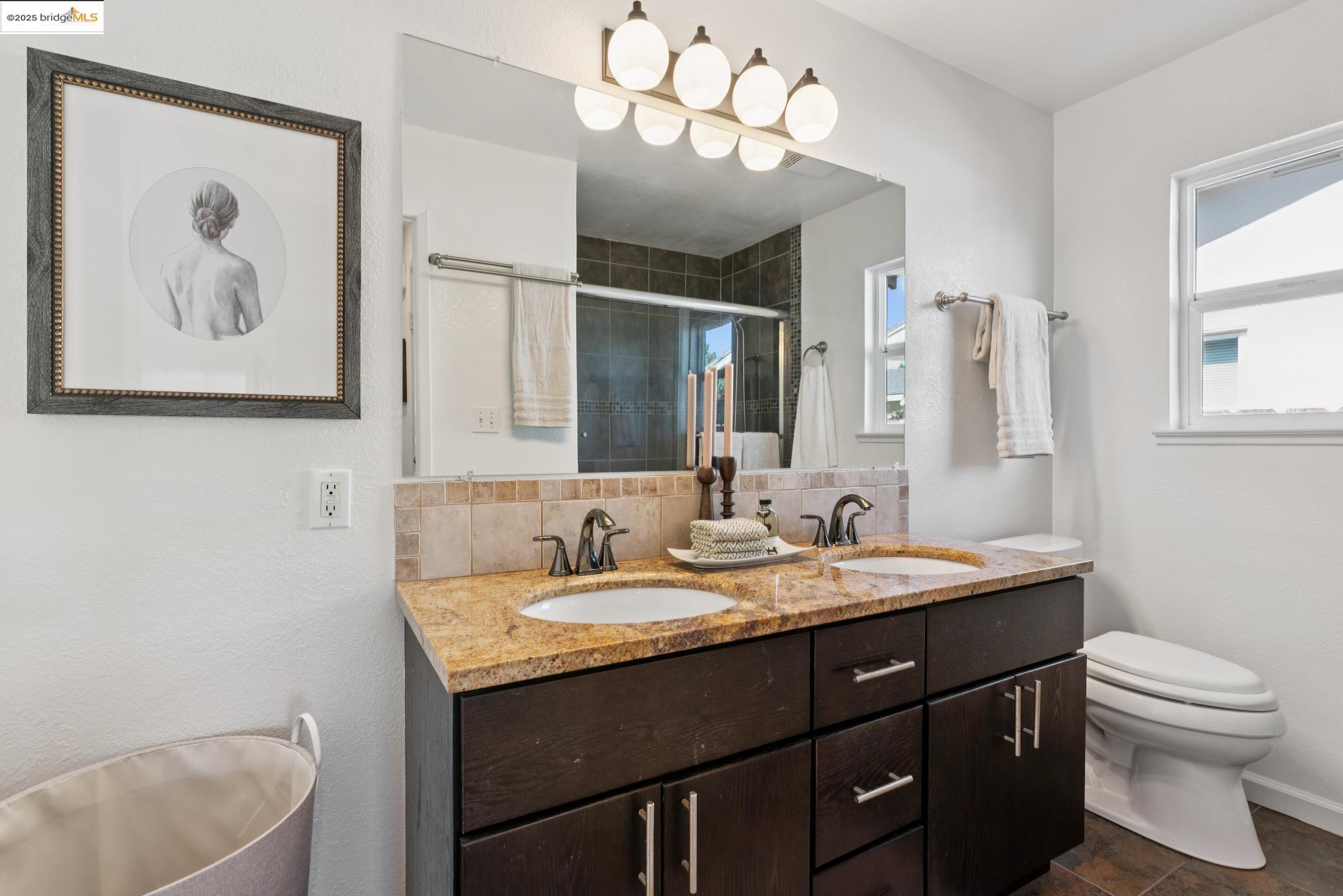 Detail Gallery Image 25 of 43 For 2309 Potrero Ct, Pinole,  CA 94564 - 3 Beds | 2 Baths