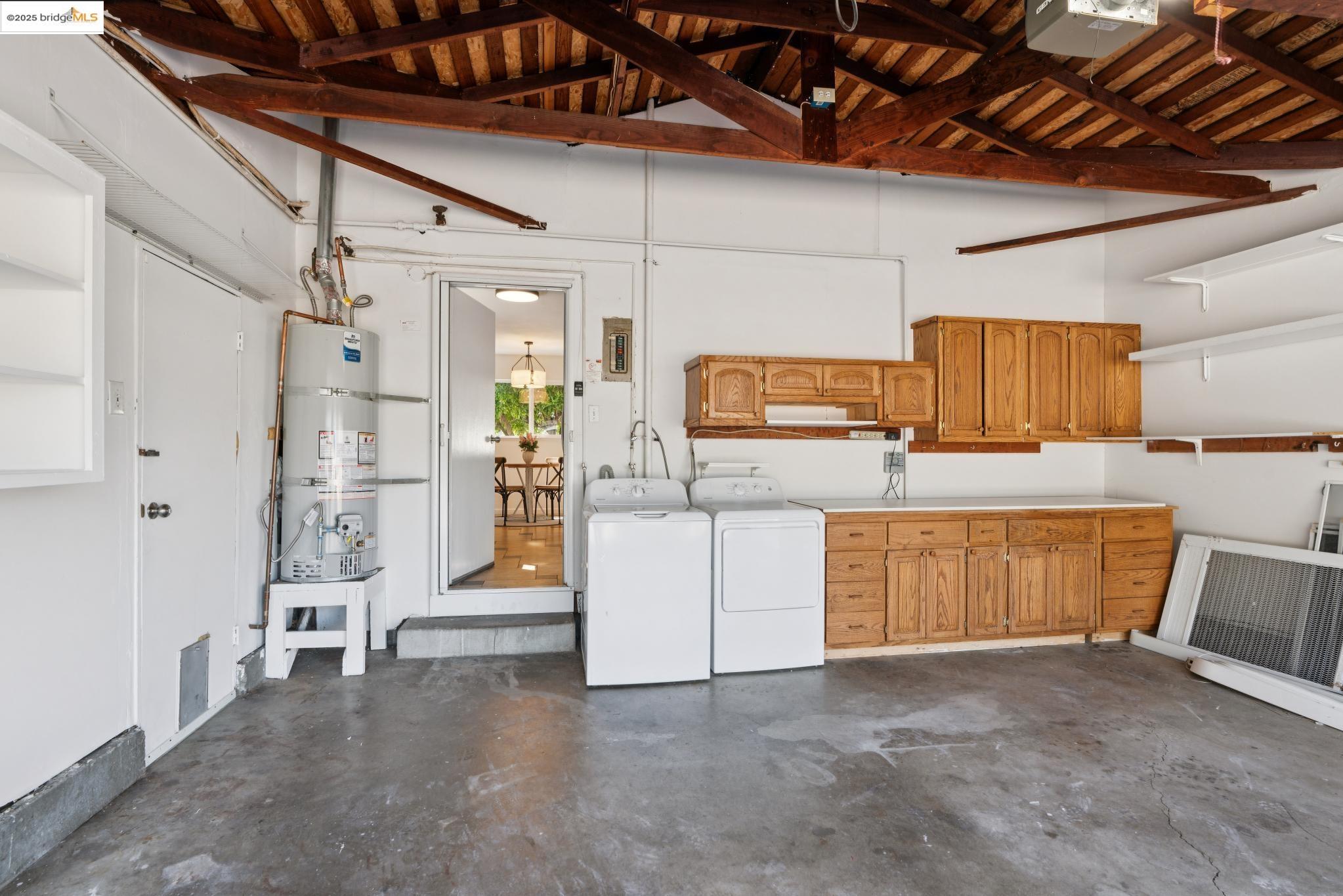 Detail Gallery Image 33 of 43 For 2309 Potrero Ct, Pinole,  CA 94564 - 3 Beds | 2 Baths
