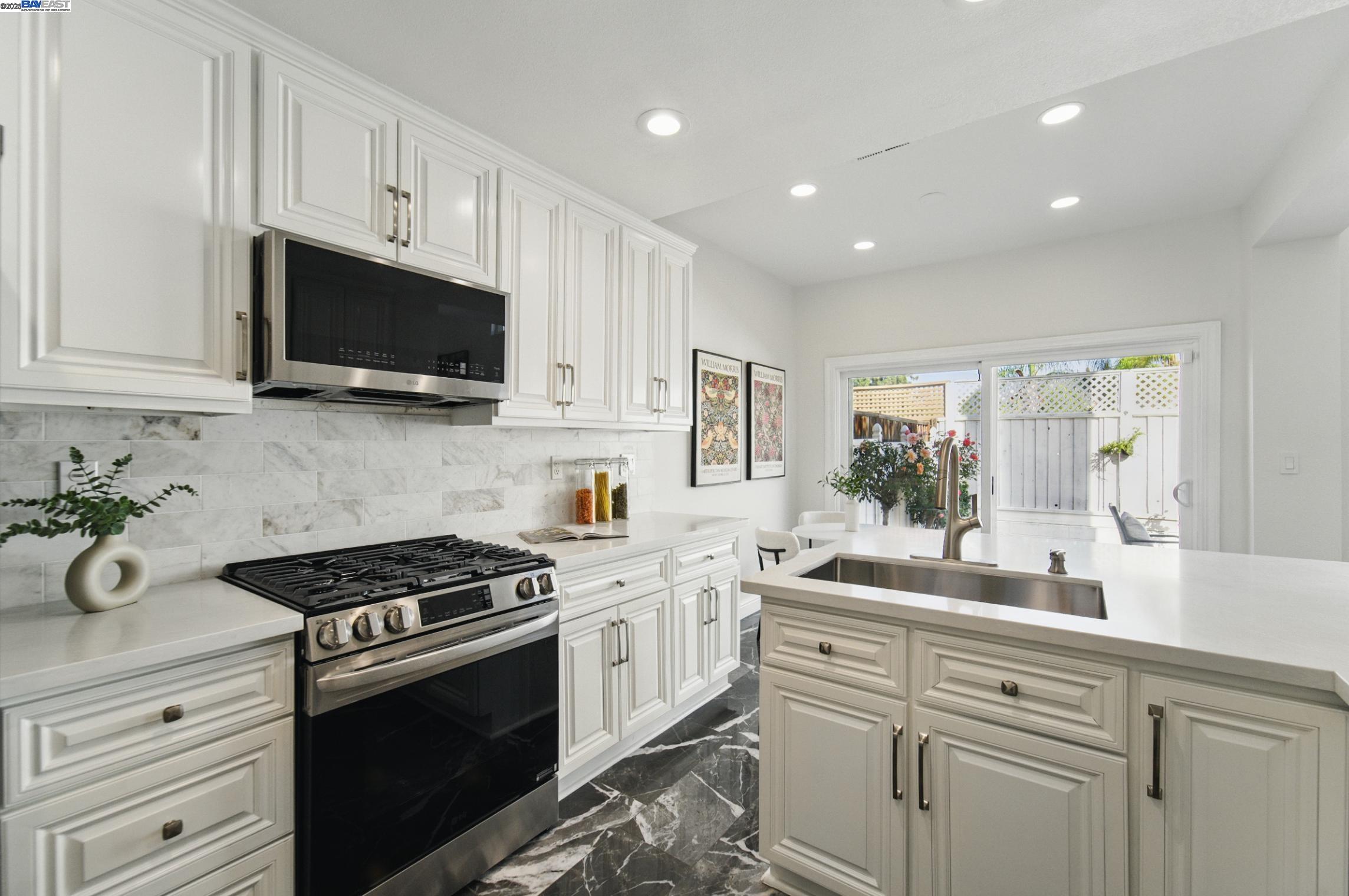 Detail Gallery Image 23 of 60 For 35864 Killorglin Cmn, Fremont,  CA 94536 - 4 Beds | 2/1 Baths