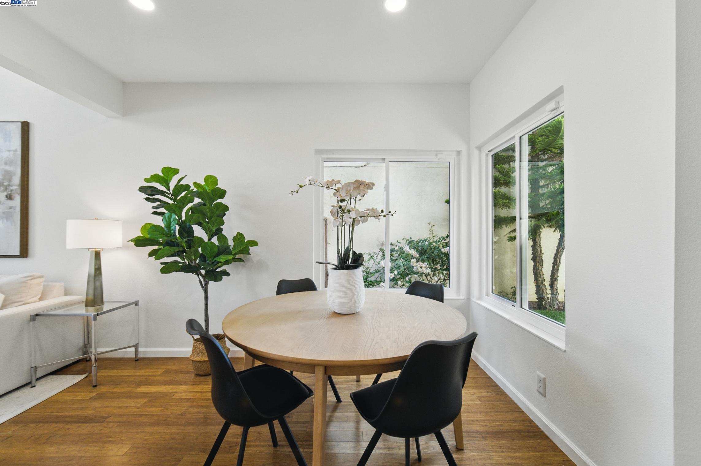 Detail Gallery Image 8 of 60 For 35864 Killorglin Cmn, Fremont,  CA 94536 - 4 Beds | 2/1 Baths
