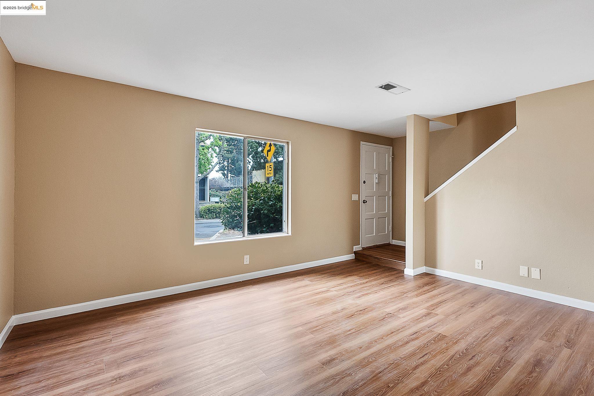Photo #8: 41101065 Listing: Photo #8