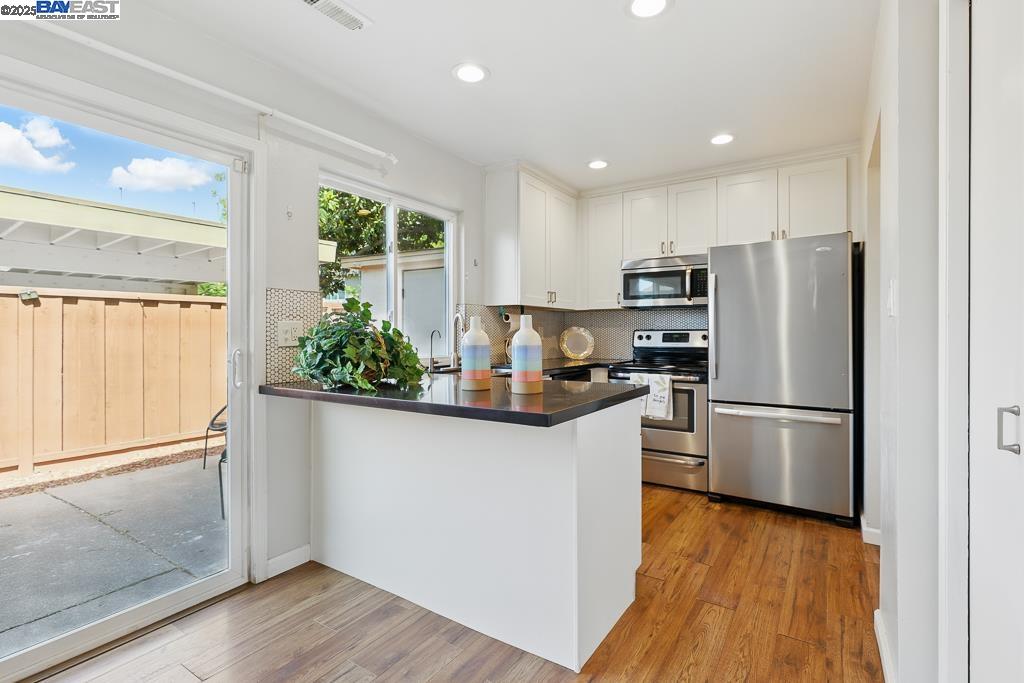 Photo #12: 41101078 Listing: Photo #12