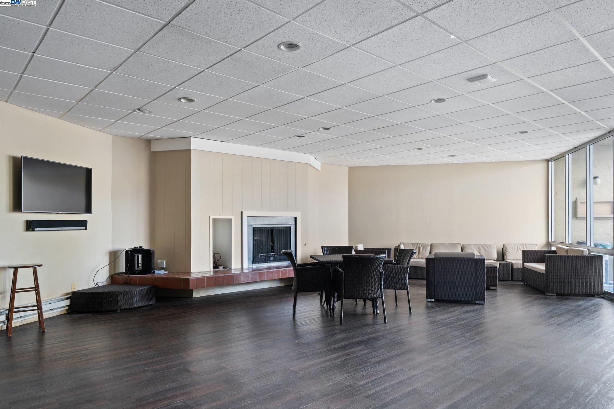 Detail Gallery Image 28 of 33 For 320 Vallejo Dr #47,  Millbrae,  CA 94030 - 3 Beds | 2 Baths