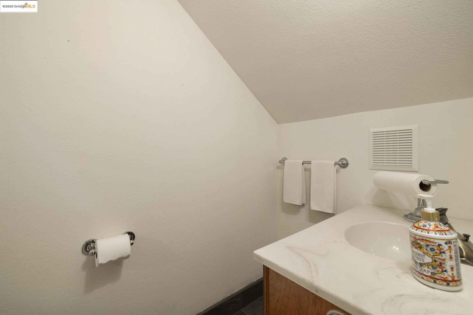 Detail Gallery Image 26 of 50 For 23361 Pinewood, Twain Harte,  CA 95383 - 5 Beds | 2/1 Baths