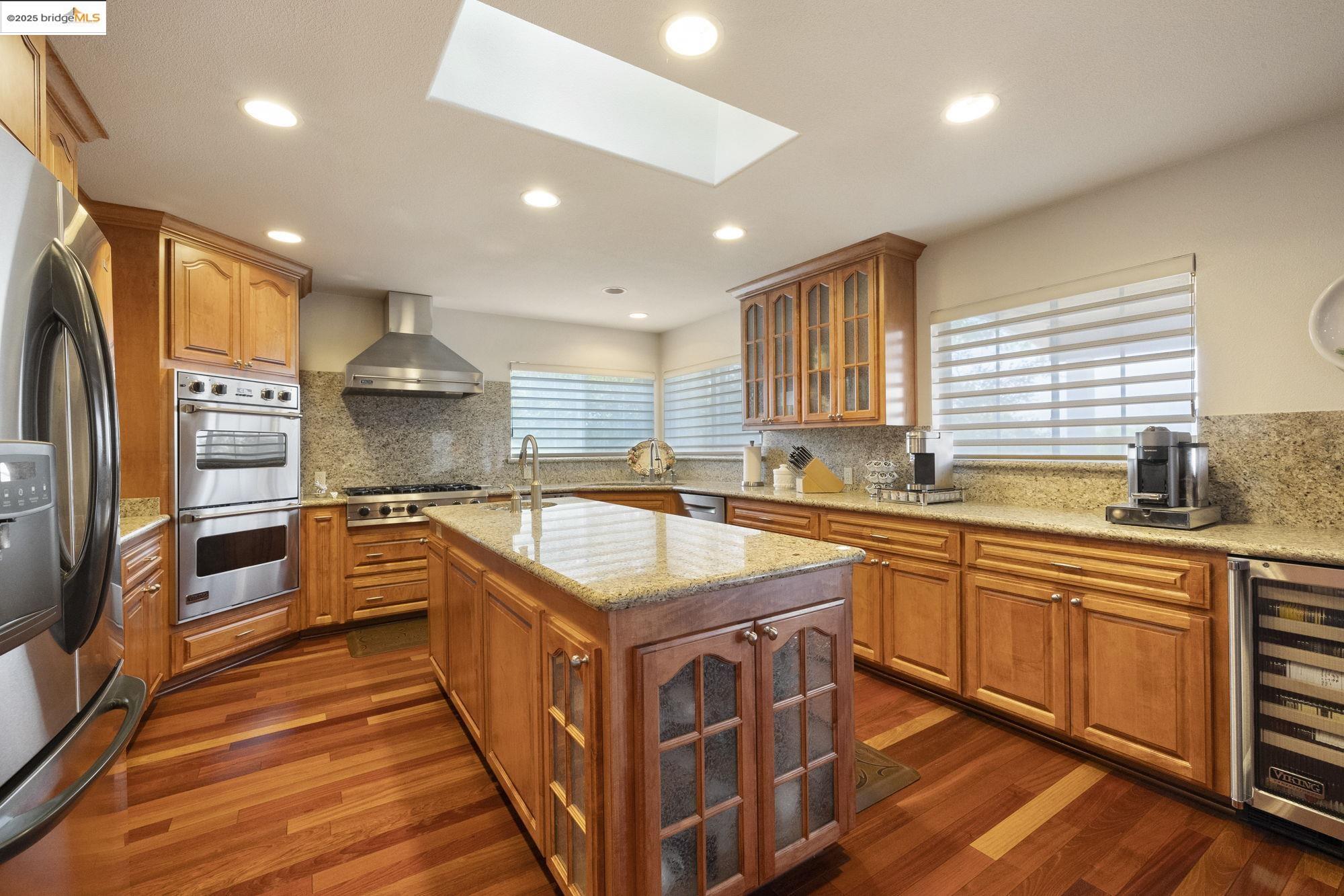 Detail Gallery Image 9 of 50 For 23361 Pinewood, Twain Harte,  CA 95383 - 5 Beds | 2/1 Baths