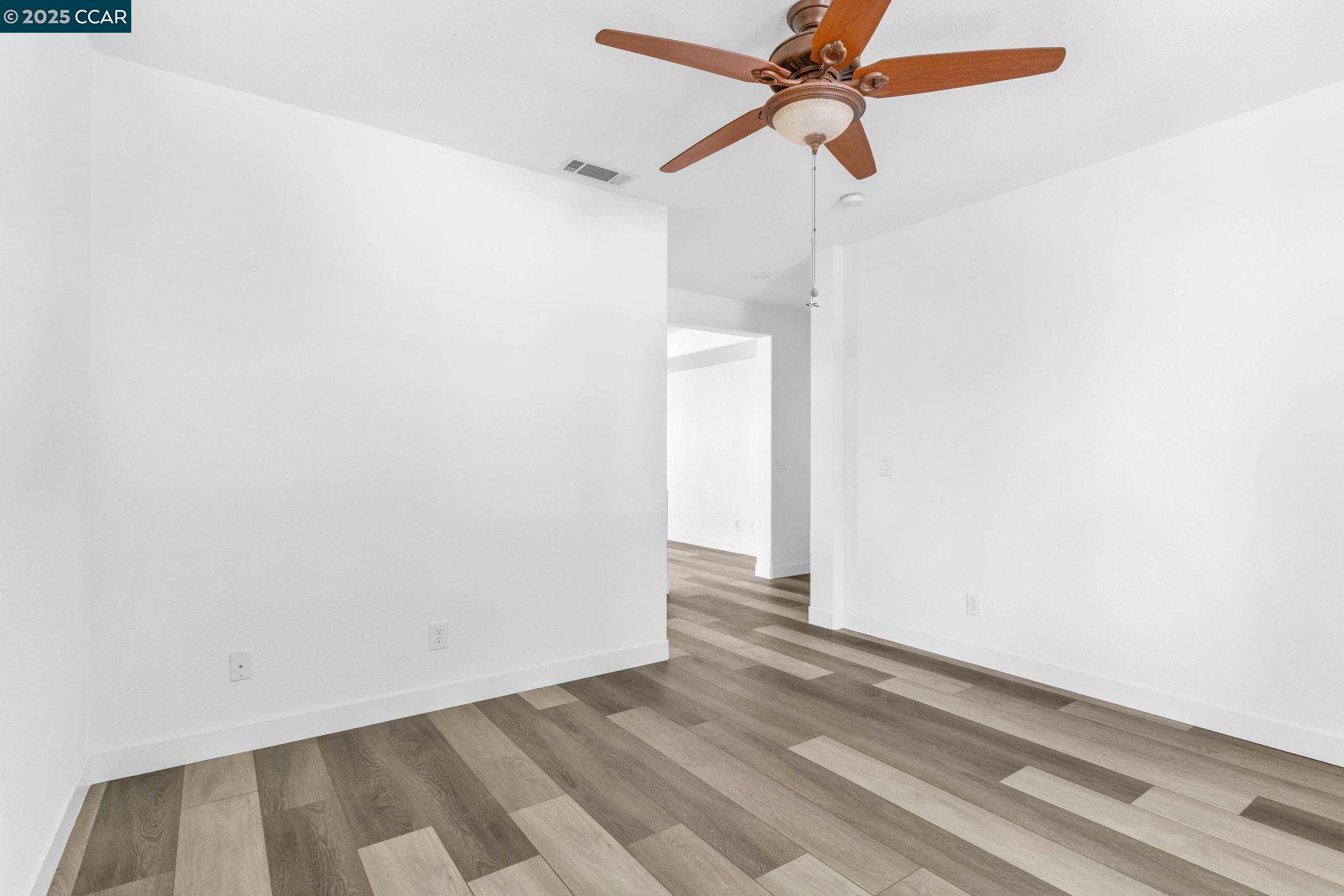 Detail Gallery Image 18 of 37 For 24 Puffin Cir, Oakley,  CA 94561 - 3 Beds | 2/1 Baths