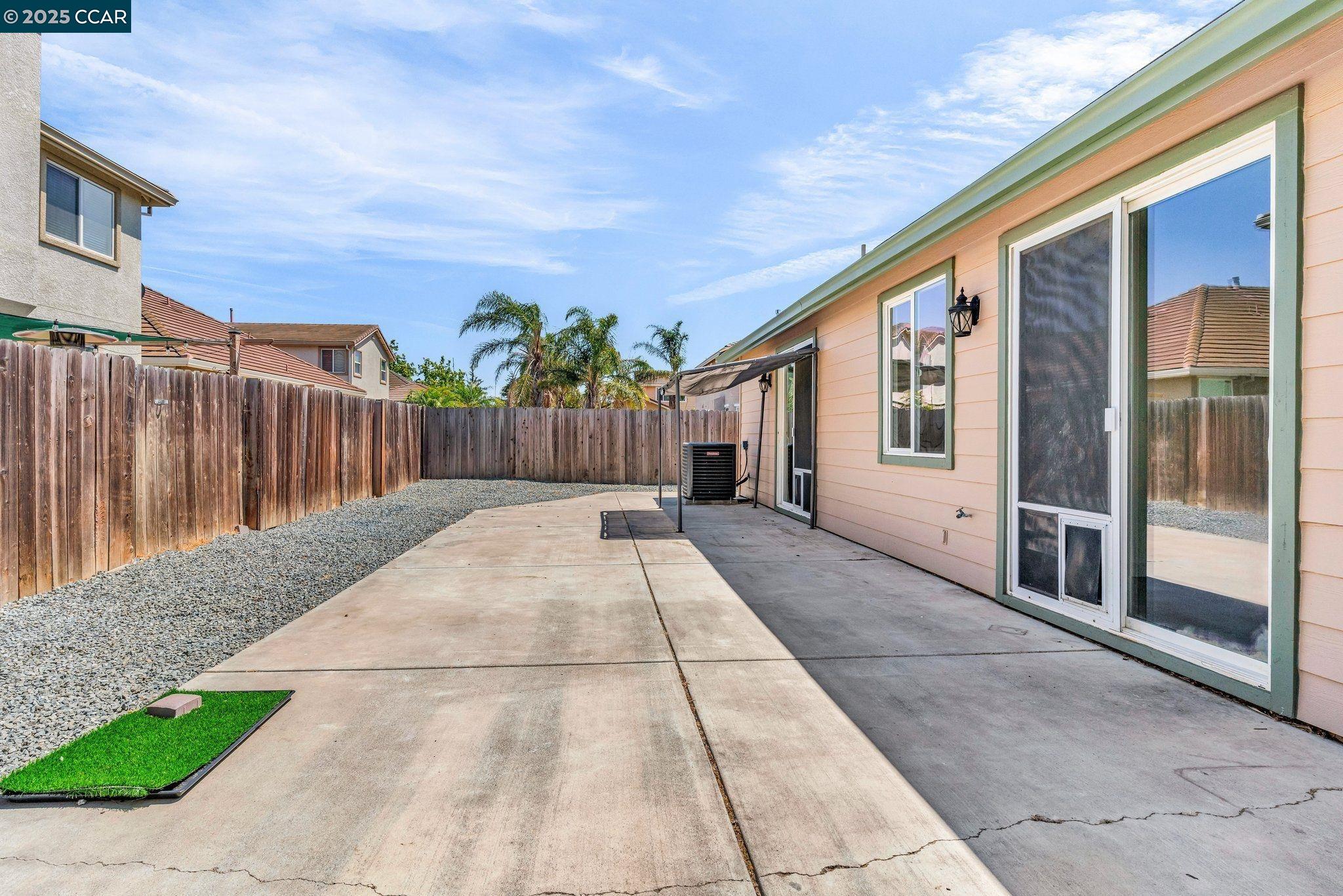 Detail Gallery Image 33 of 37 For 24 Puffin Cir, Oakley,  CA 94561 - 3 Beds | 2/1 Baths