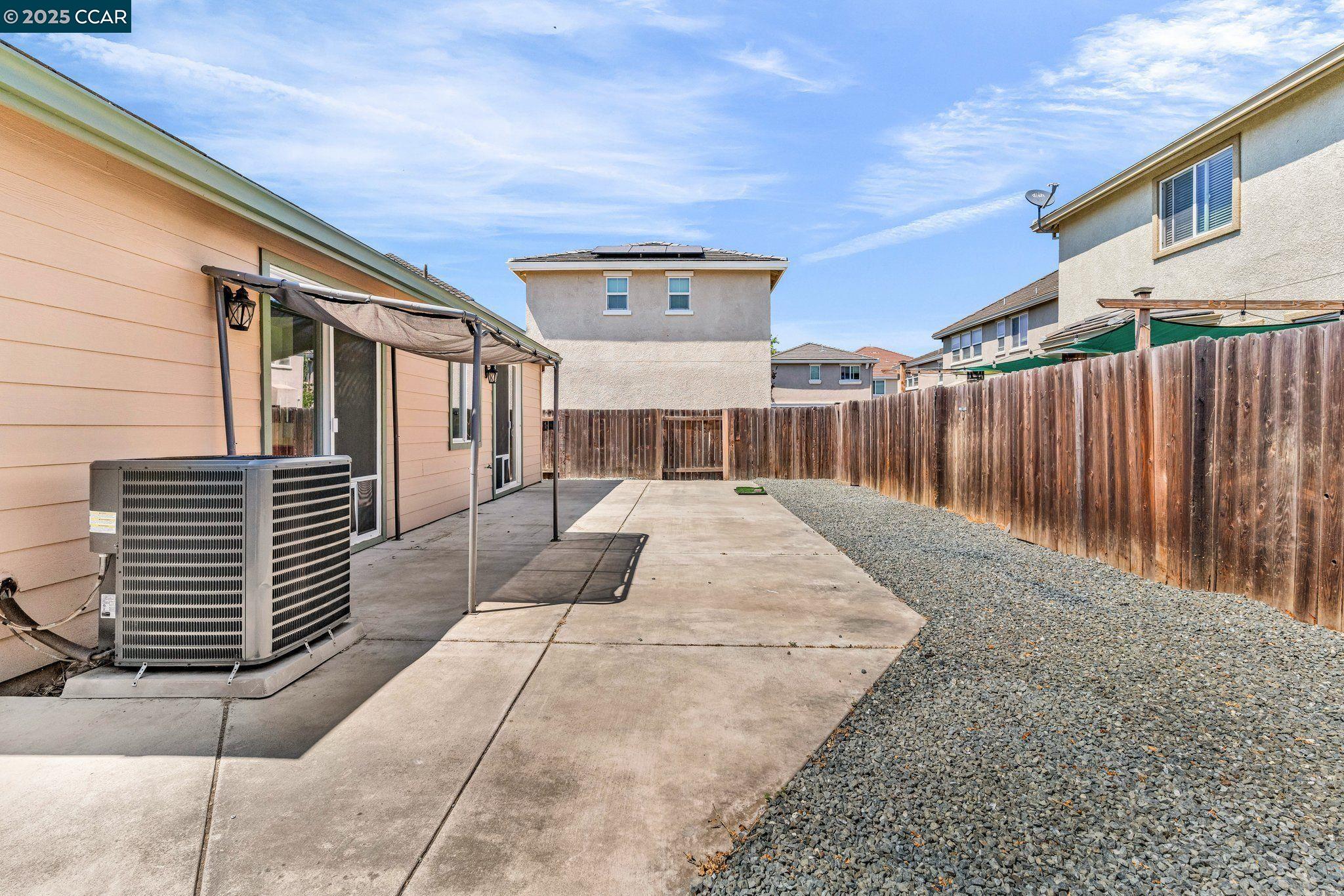 Detail Gallery Image 35 of 37 For 24 Puffin Cir, Oakley,  CA 94561 - 3 Beds | 2/1 Baths