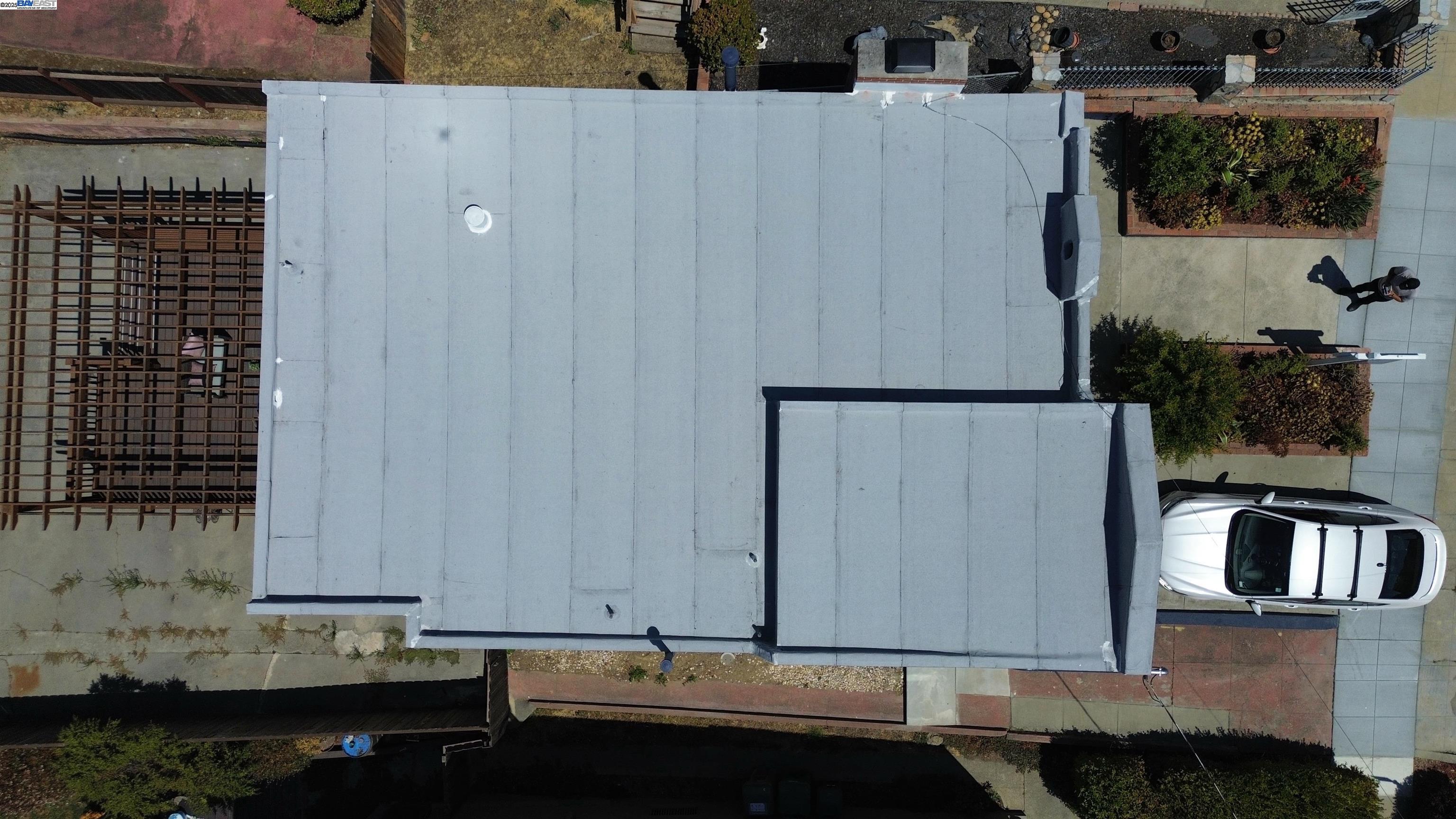 Detail Gallery Image 38 of 38 For 3027 Maxwell Ave, Oakland,  CA 94619 - 3 Beds | 2 Baths