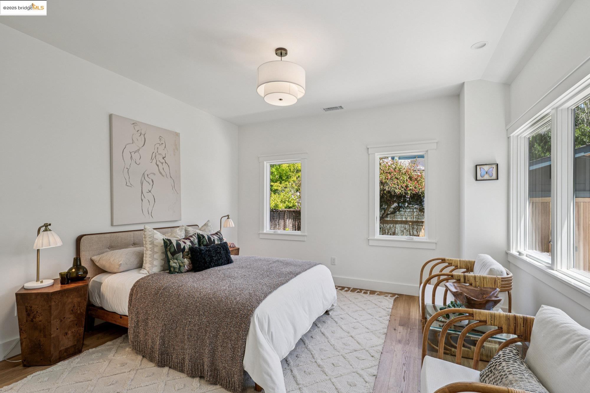 Detail Gallery Image 16 of 50 For 2433 Spaulding Ave, Berkeley,  CA 94703 - 4 Beds | 3 Baths