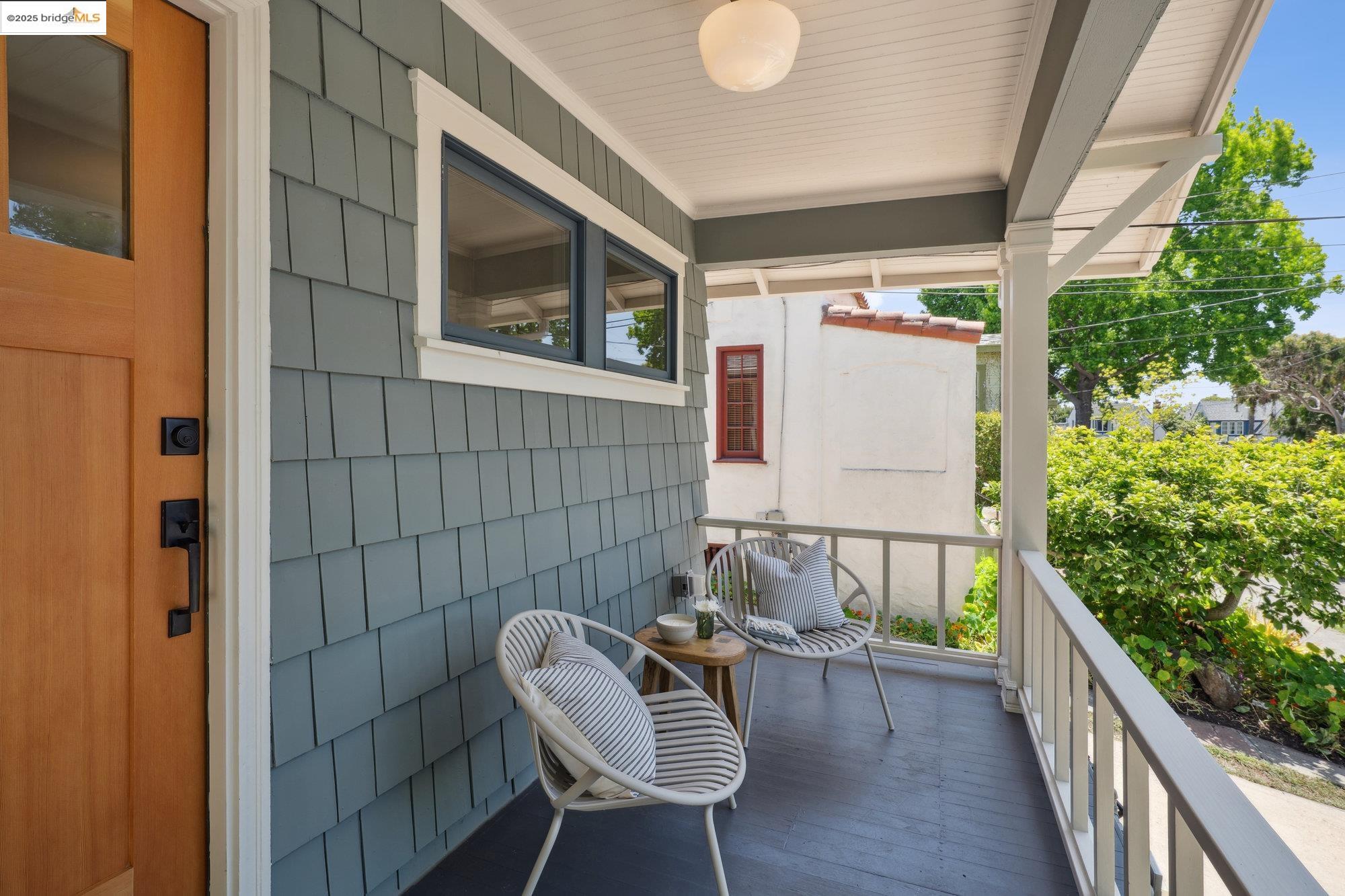 Detail Gallery Image 3 of 50 For 2433 Spaulding Ave, Berkeley,  CA 94703 - 4 Beds | 3 Baths