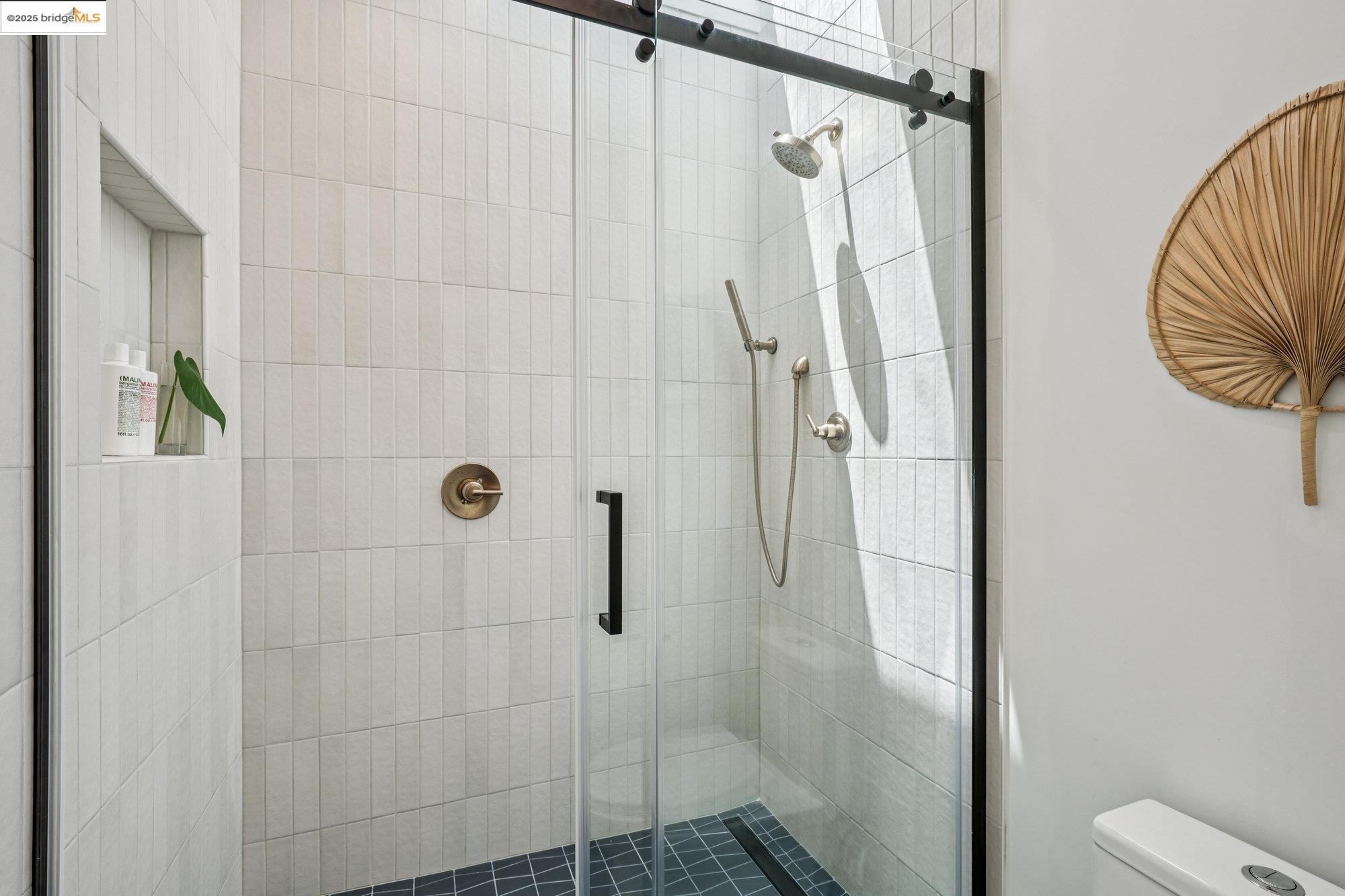 Detail Gallery Image 21 of 50 For 2433 Spaulding Ave, Berkeley,  CA 94703 - 4 Beds | 3 Baths