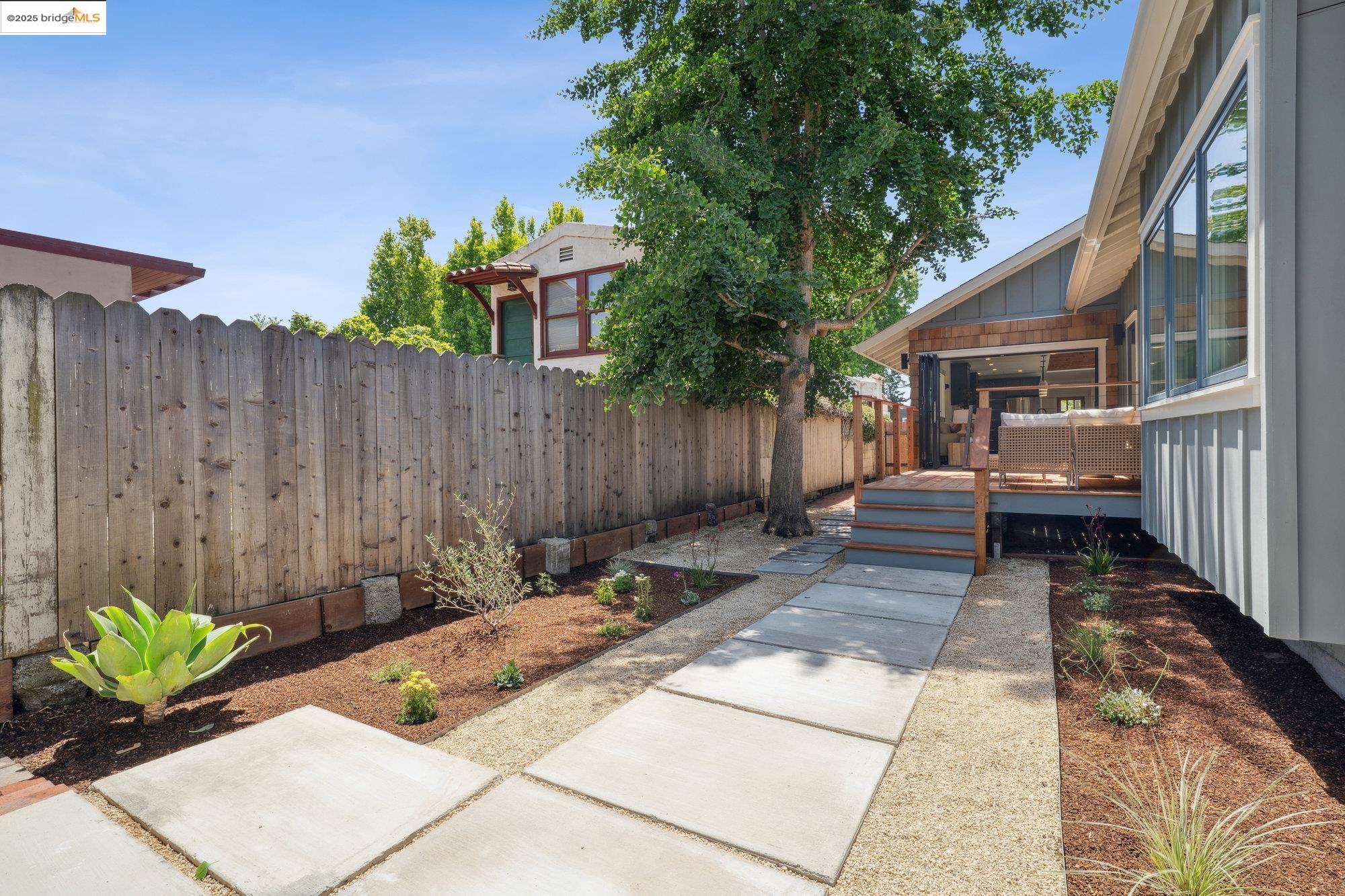 Detail Gallery Image 37 of 50 For 2433 Spaulding Ave, Berkeley,  CA 94703 - 4 Beds | 3 Baths