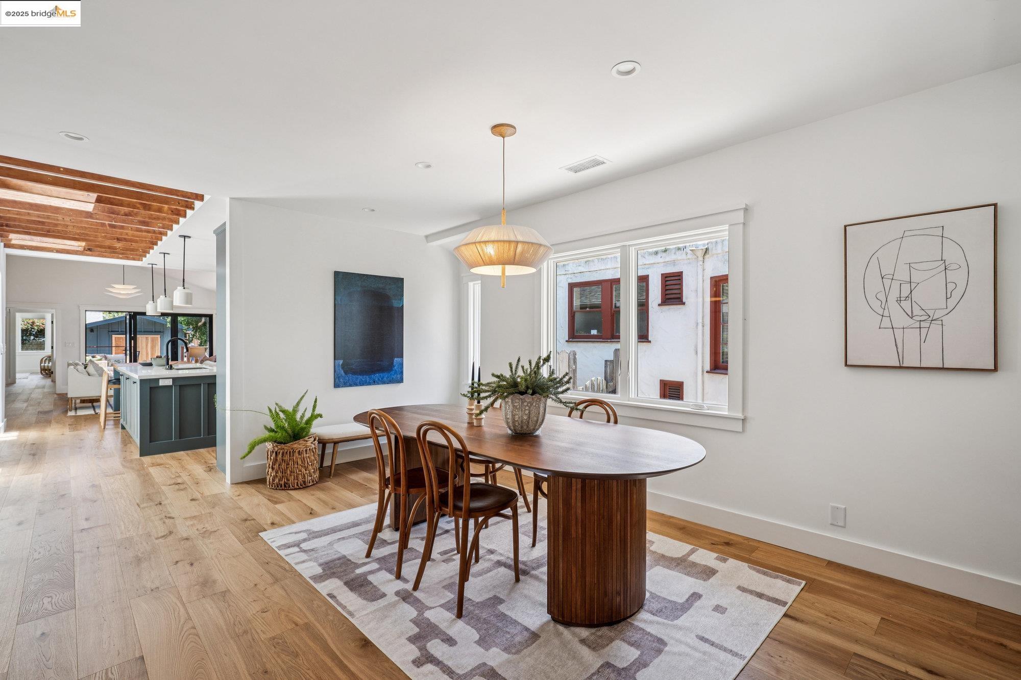 Detail Gallery Image 5 of 50 For 2433 Spaulding Ave, Berkeley,  CA 94703 - 4 Beds | 3 Baths