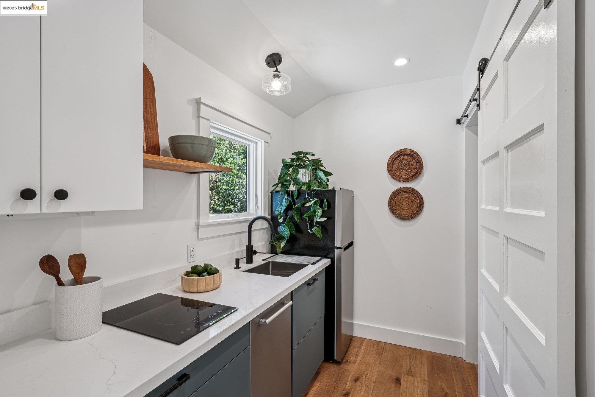 Detail Gallery Image 47 of 50 For 2433 Spaulding Ave, Berkeley,  CA 94703 - 4 Beds | 3 Baths