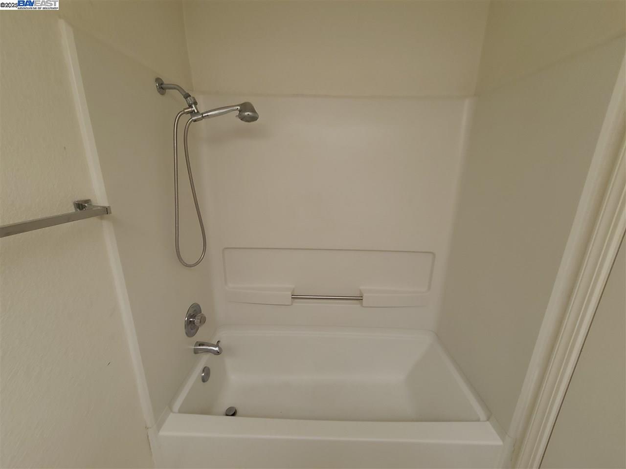 Detail Gallery Image 13 of 25 For 11882 Flanagan Ct, Dublin,  CA 94568-2348 - 2 Beds | 2 Baths