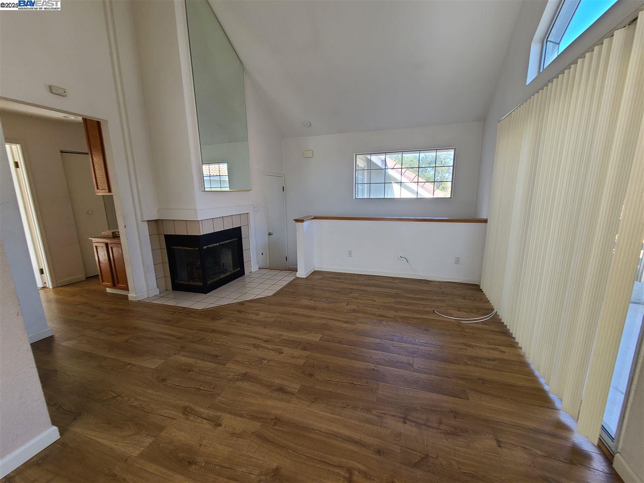 Detail Gallery Image 8 of 25 For 11882 Flanagan Ct, Dublin,  CA 94568-2348 - 2 Beds | 2 Baths