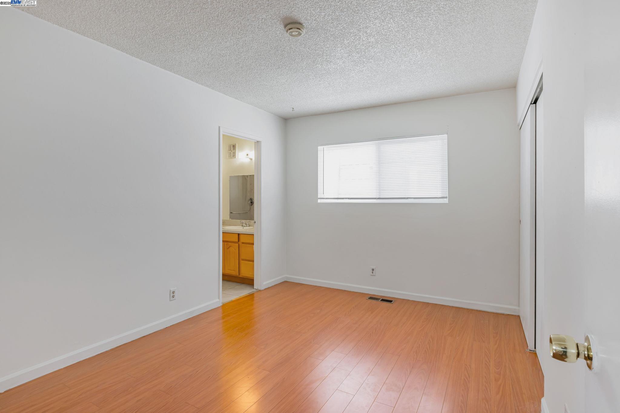 Photo #23: 41101102 Listing: Photo #23