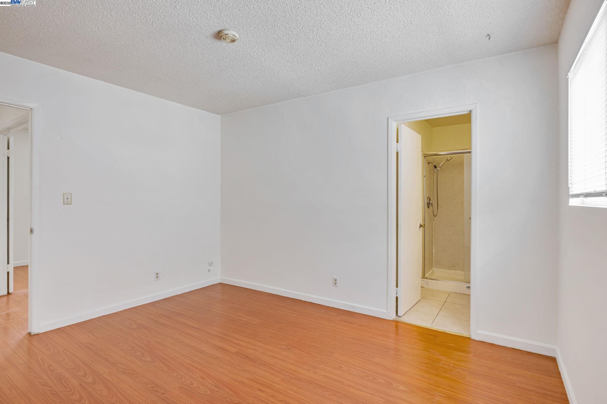 Photo #25: 41101102 Listing: Photo #25