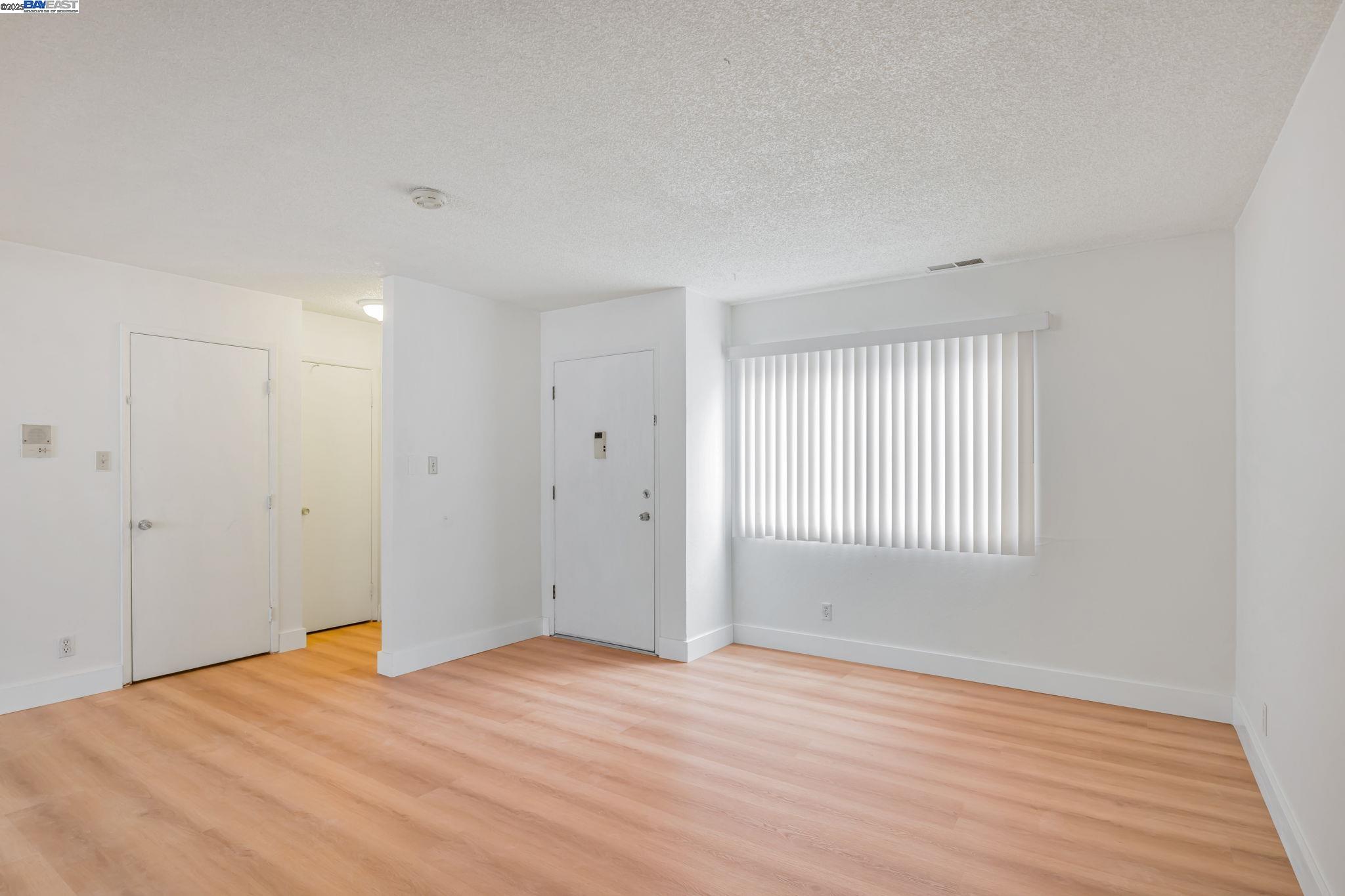 Photo #5: 41101102 Listing: Photo #5
