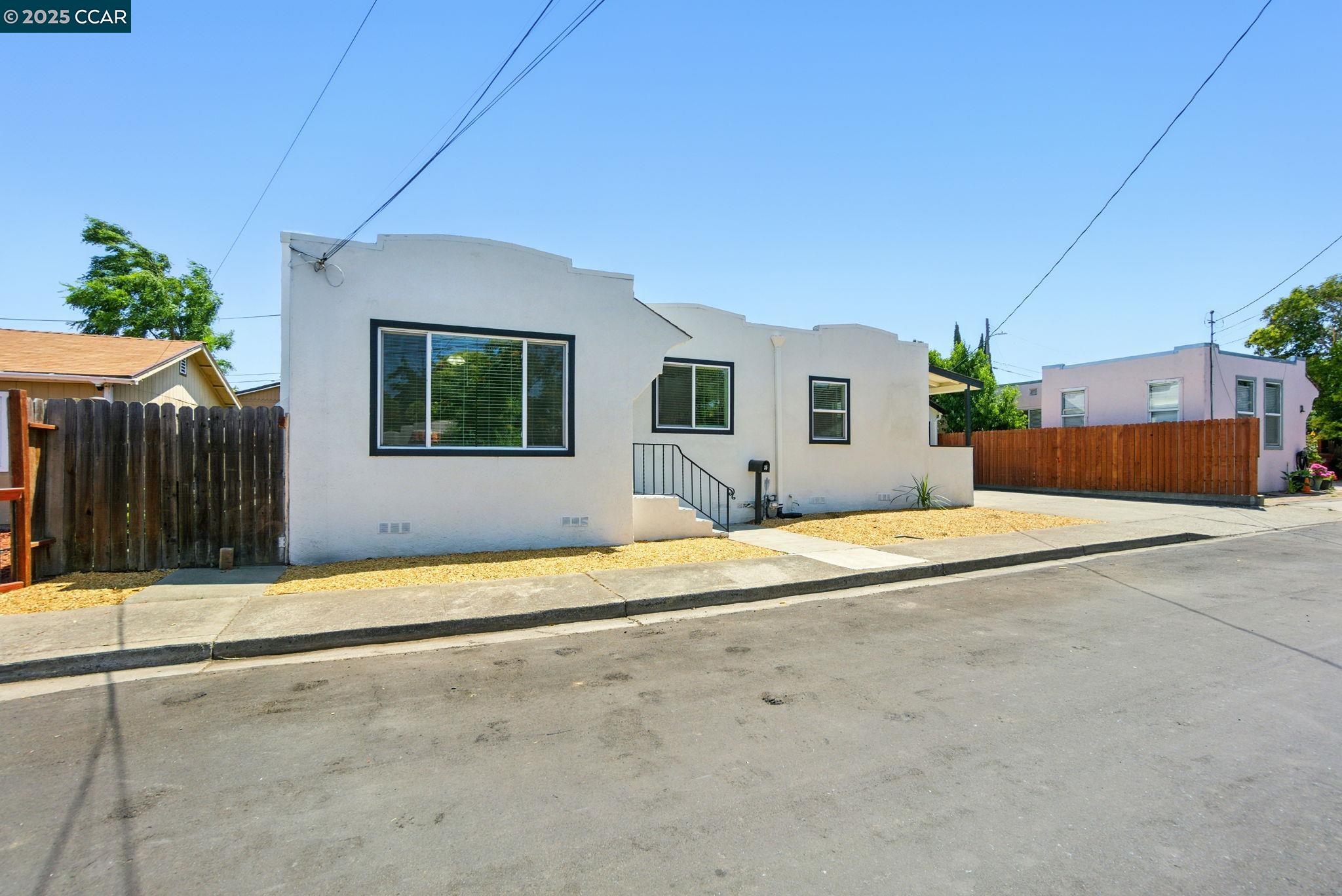 Detail Gallery Image 1 of 39 For 35 W Rose Ave, Bay Point,  CA 94565 - 3 Beds | 1/1 Baths
