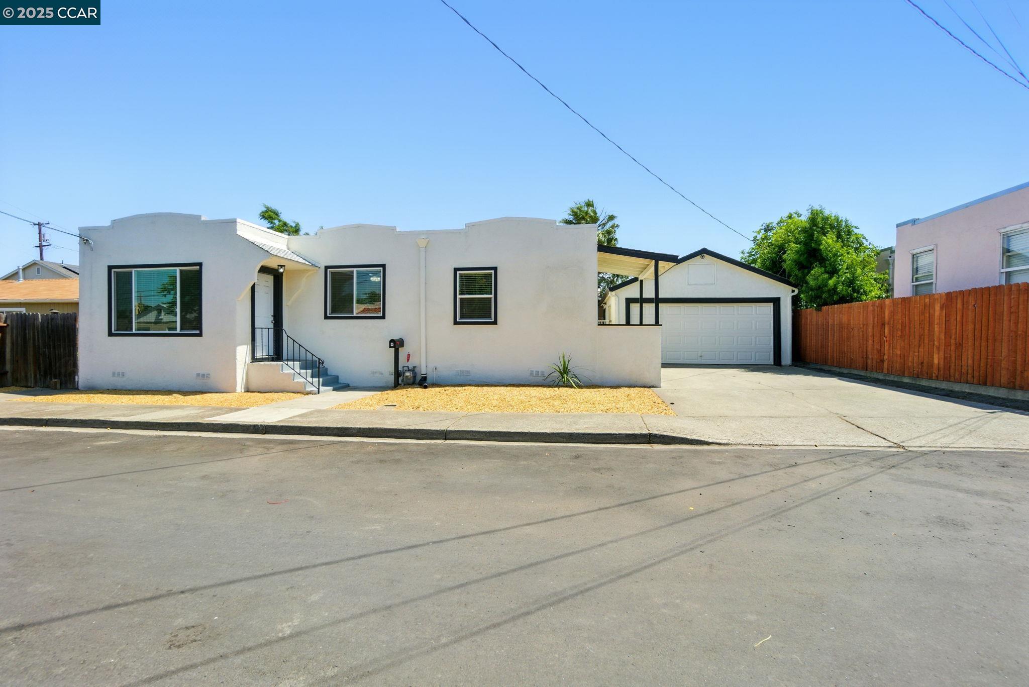Detail Gallery Image 2 of 39 For 35 W Rose Ave, Bay Point,  CA 94565 - 3 Beds | 1/1 Baths