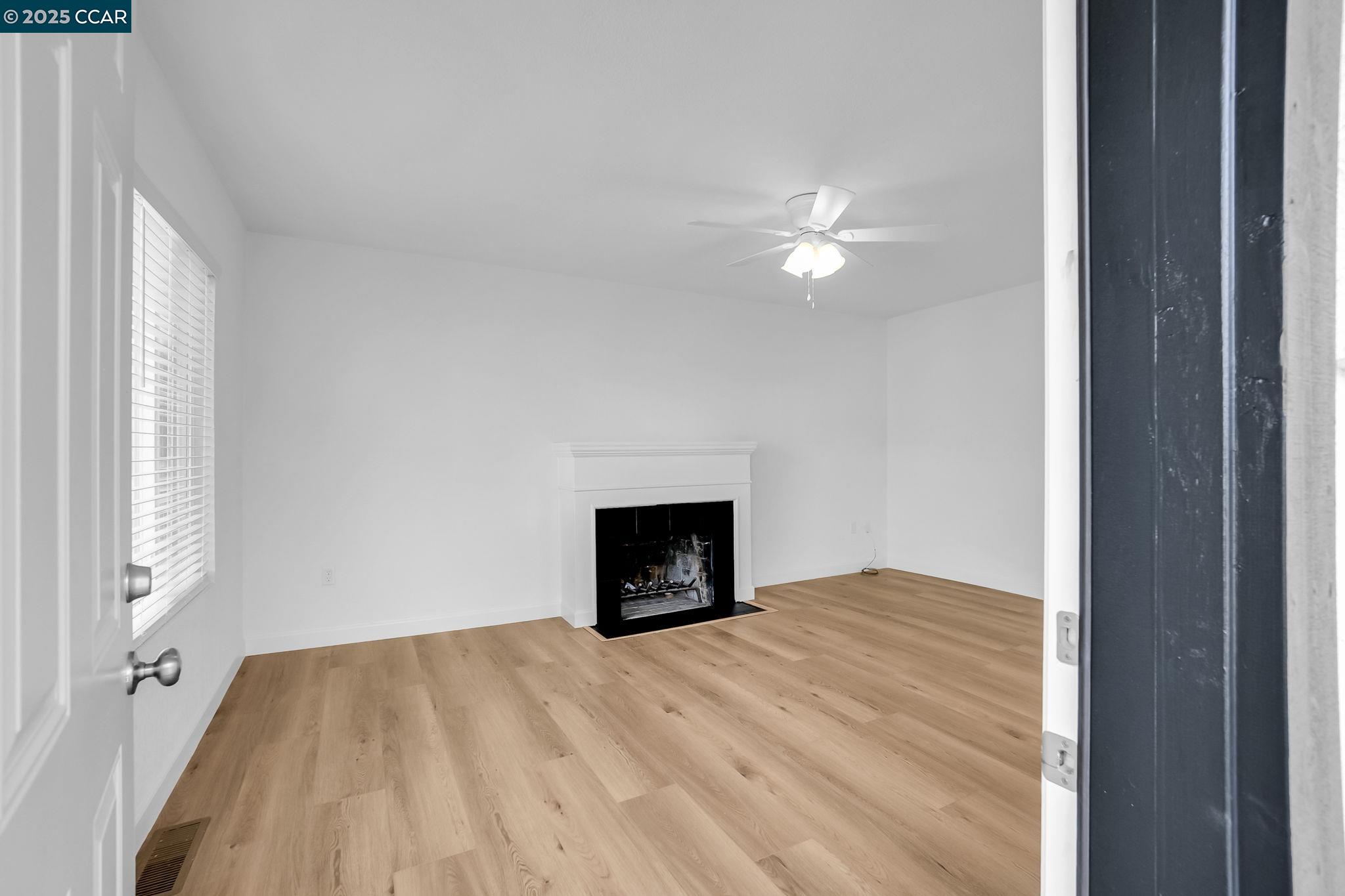 Detail Gallery Image 13 of 39 For 35 W Rose Ave, Bay Point,  CA 94565 - 3 Beds | 1/1 Baths
