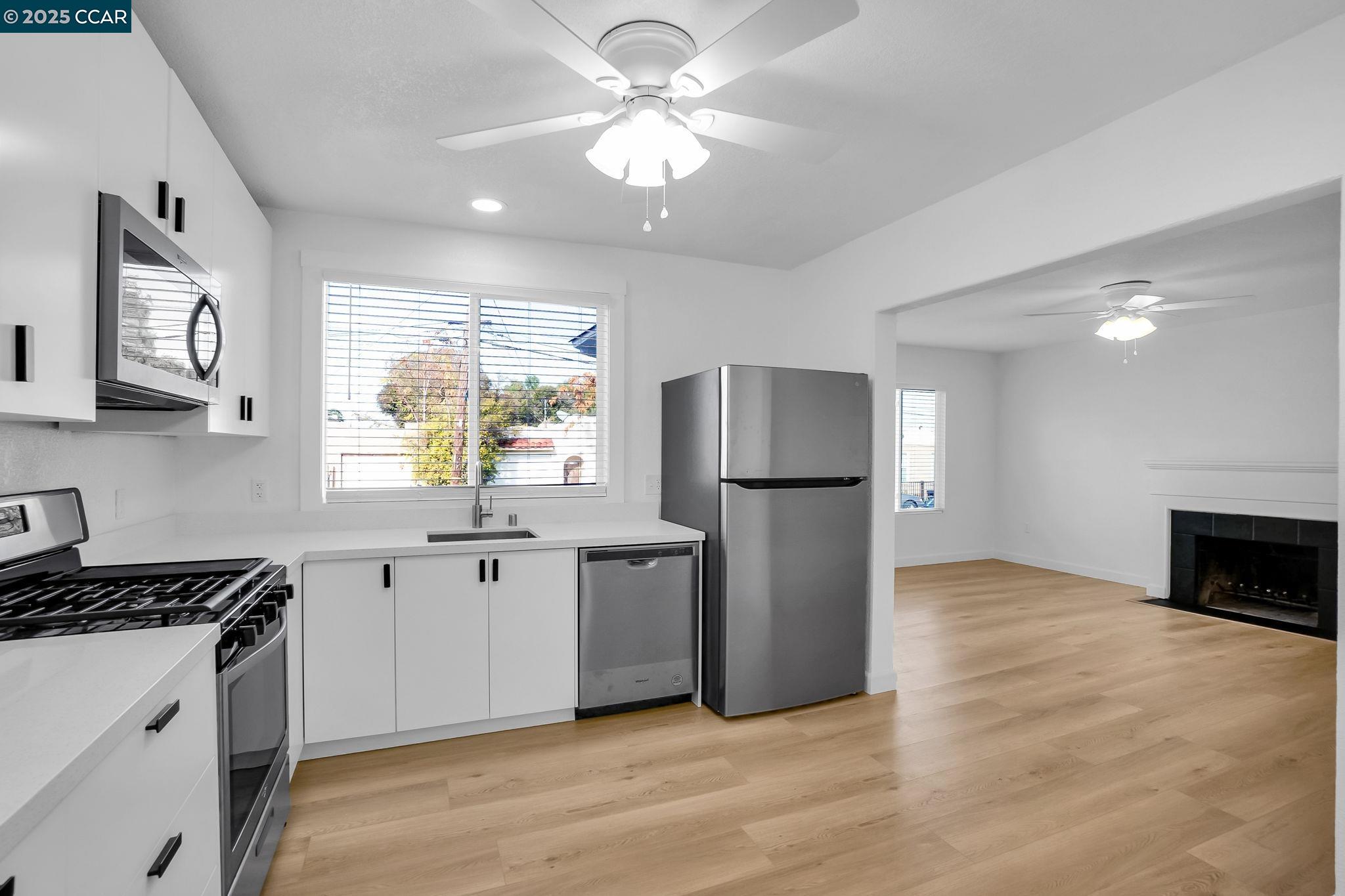 Detail Gallery Image 18 of 39 For 35 W Rose Ave, Bay Point,  CA 94565 - 3 Beds | 1/1 Baths