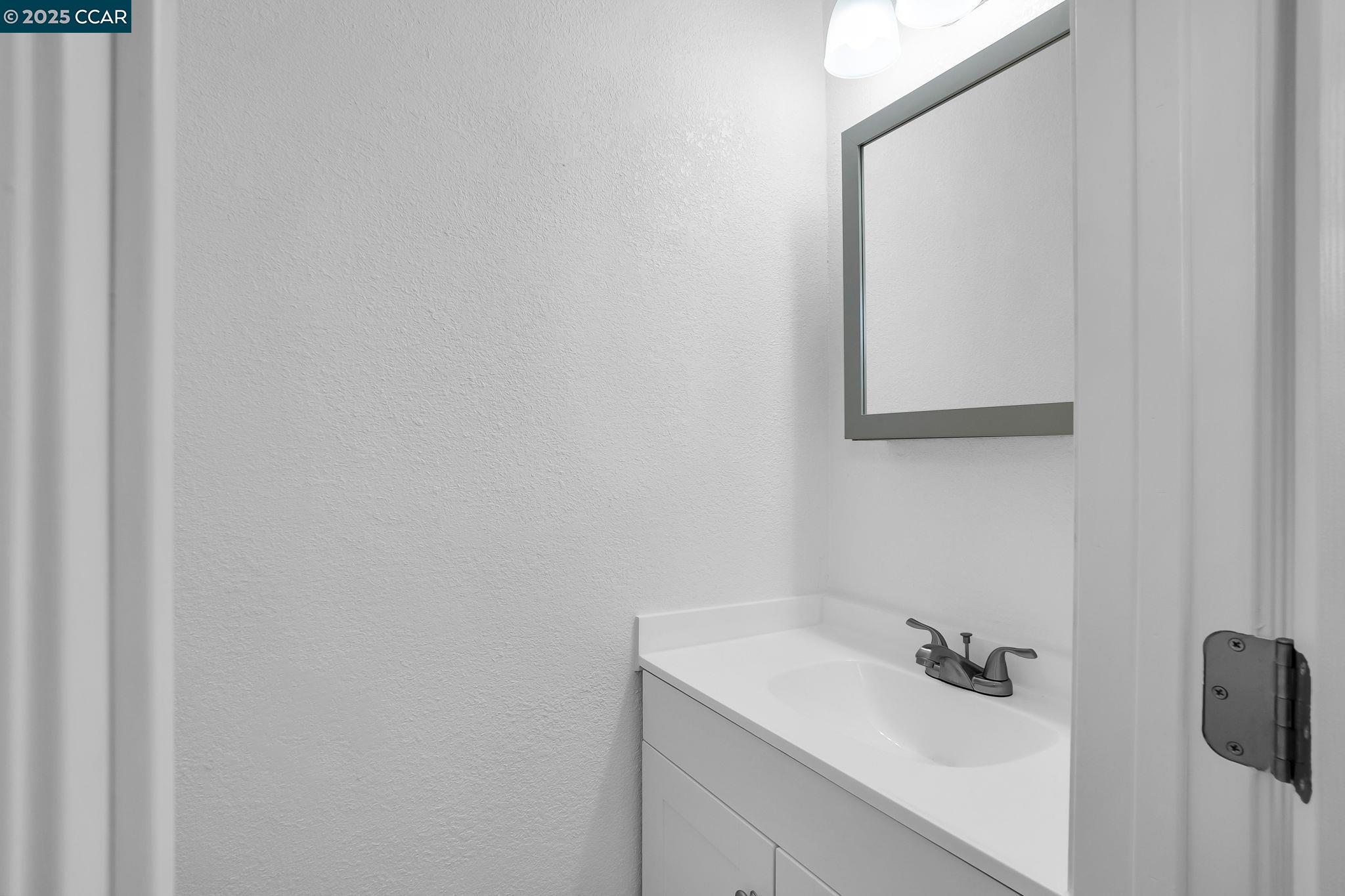 Detail Gallery Image 24 of 39 For 35 W Rose Ave, Bay Point,  CA 94565 - 3 Beds | 1/1 Baths