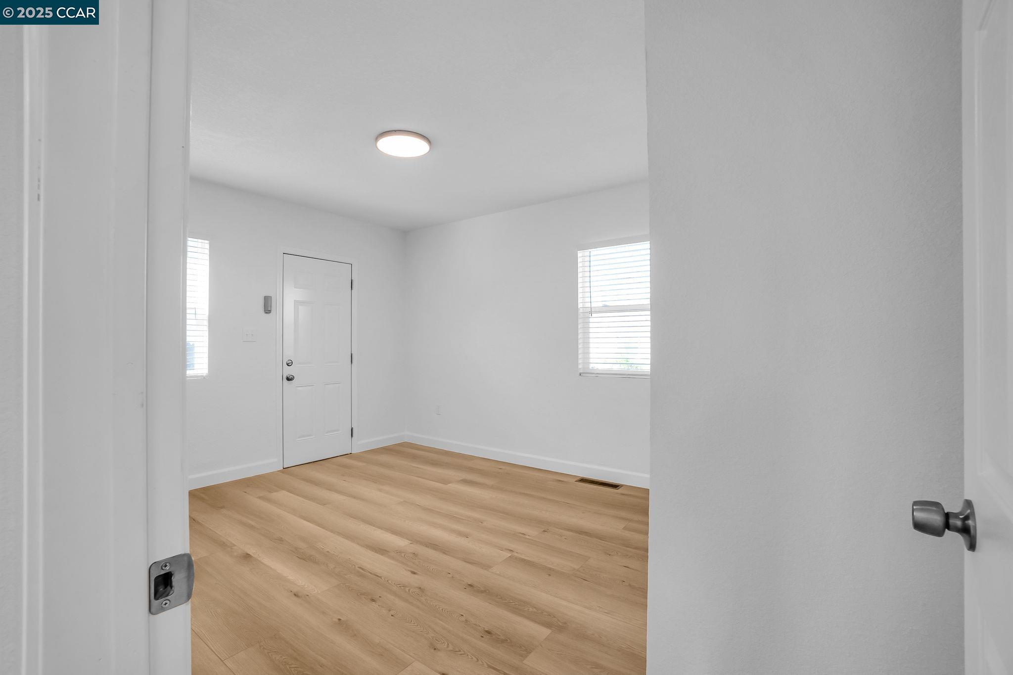 Detail Gallery Image 30 of 39 For 35 W Rose Ave, Bay Point,  CA 94565 - 3 Beds | 1/1 Baths