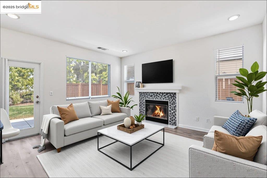Detail Gallery Image 11 of 49 For 454 Apple Hill Dr, Brentwood,  CA 94513 - 4 Beds | 2/1 Baths
